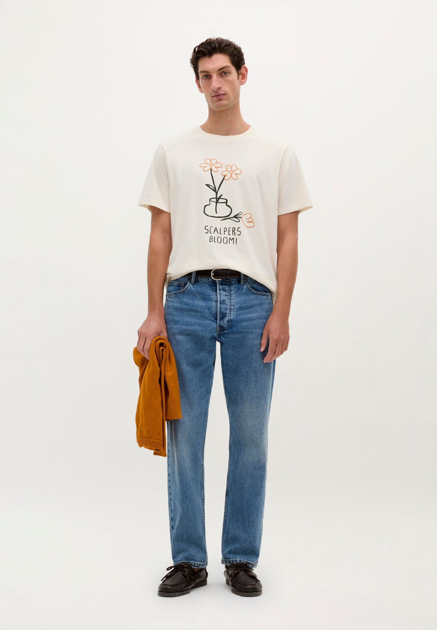 CAMISETA BLOOM BORDADA