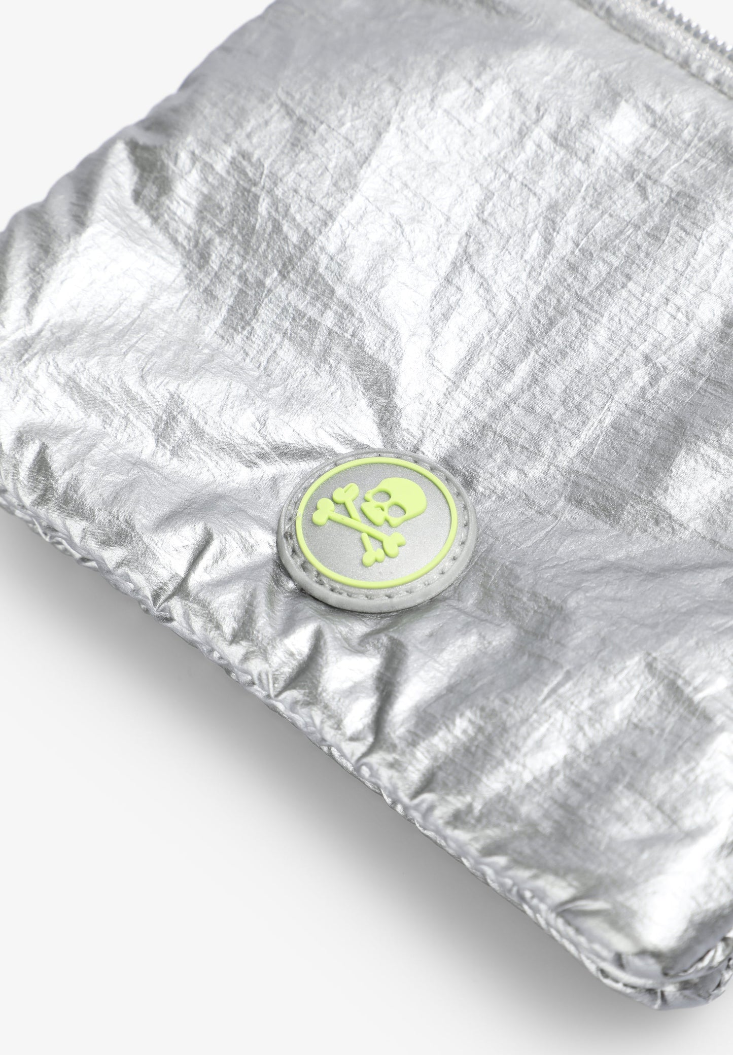 CARTERA PLATEADA
