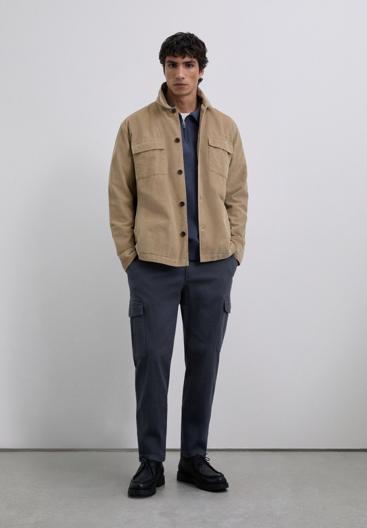 PANTALÓN CARGO CROPPED FIT