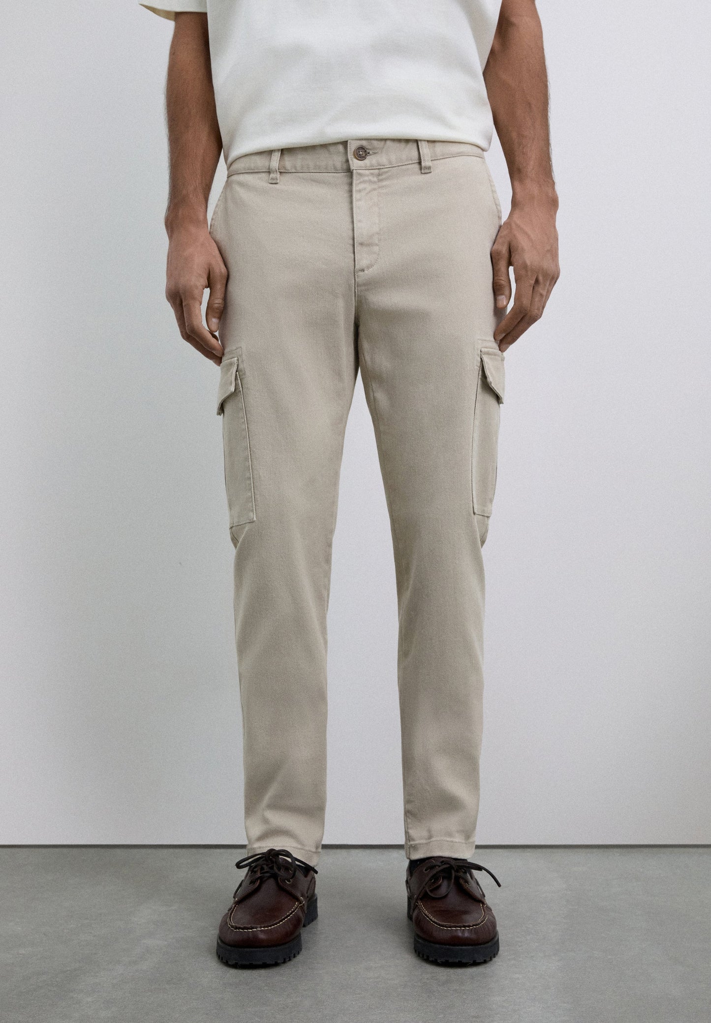 PANTALÓN CARGO CROPPED FIT