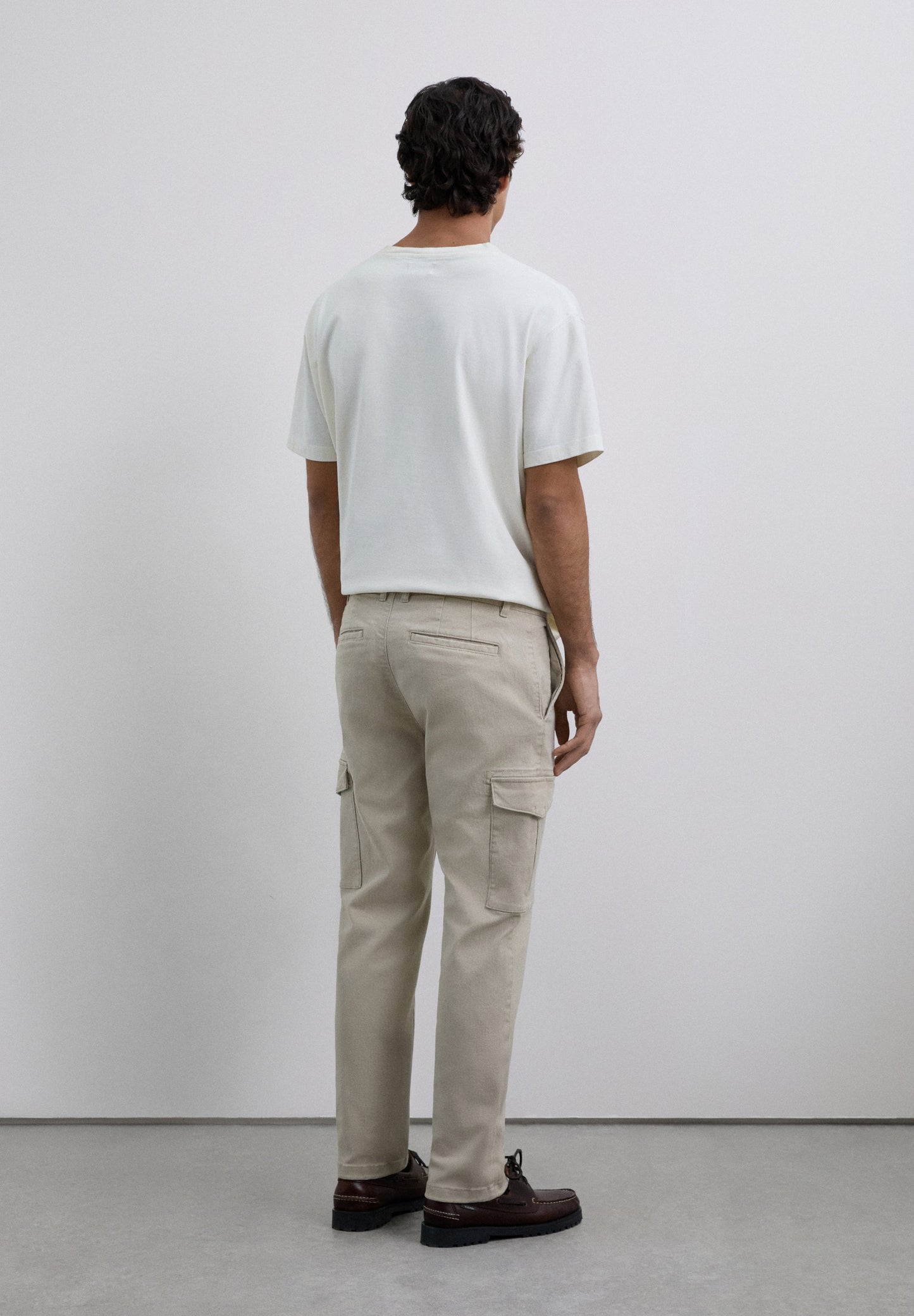 PANTALÓN CARGO CROPPED FIT