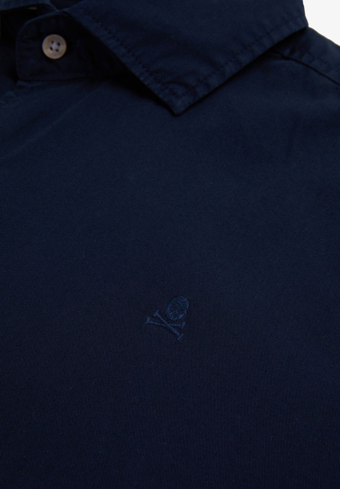 CAMISA CALAVERA BORDADA