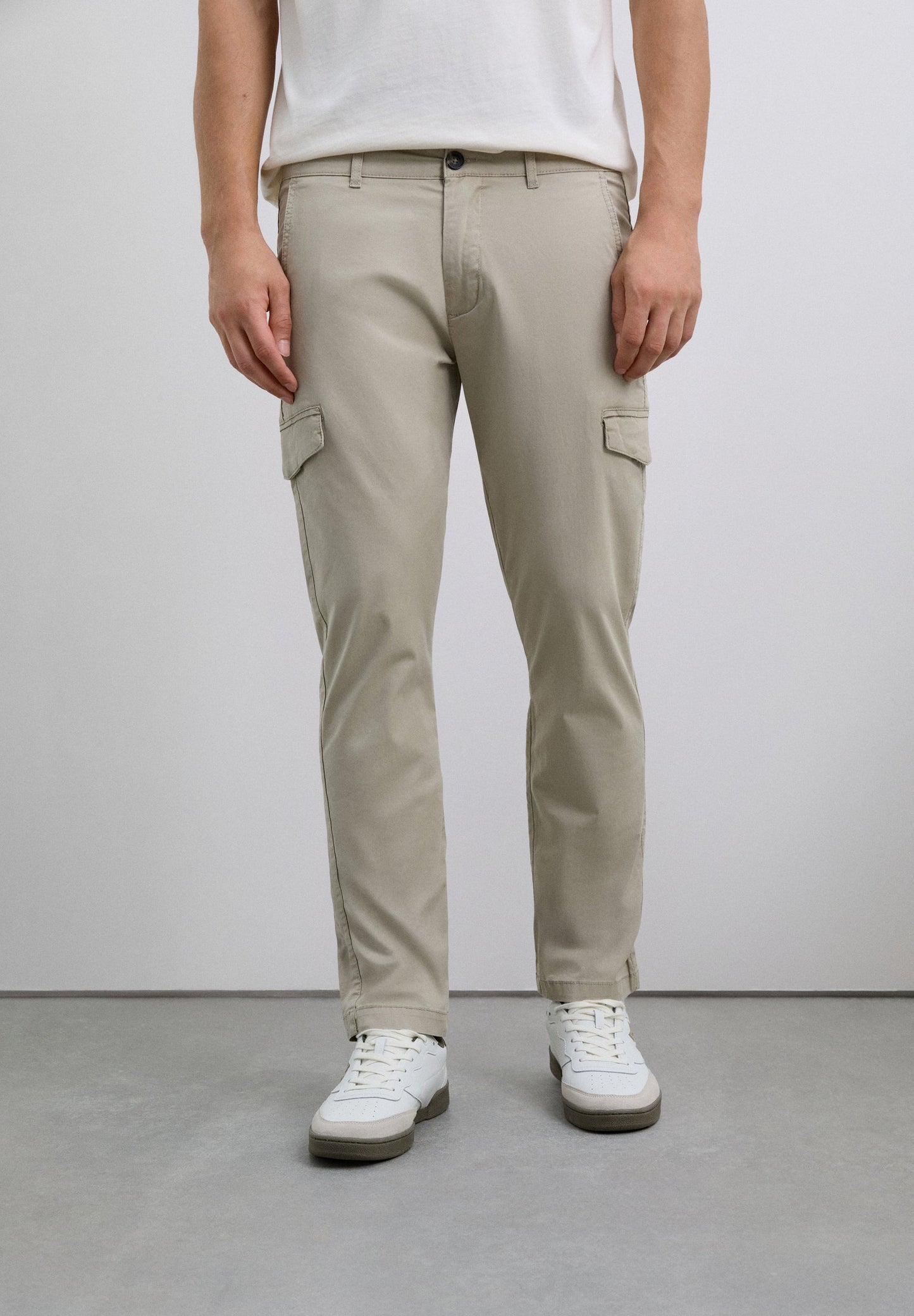 PANTALÓN CARGO SLIM FIT