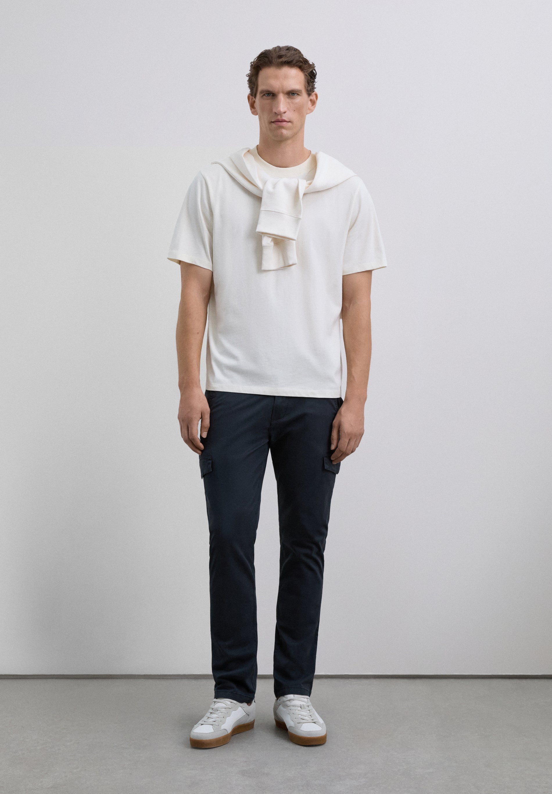 PANTALÓN CARGO SLIM FIT