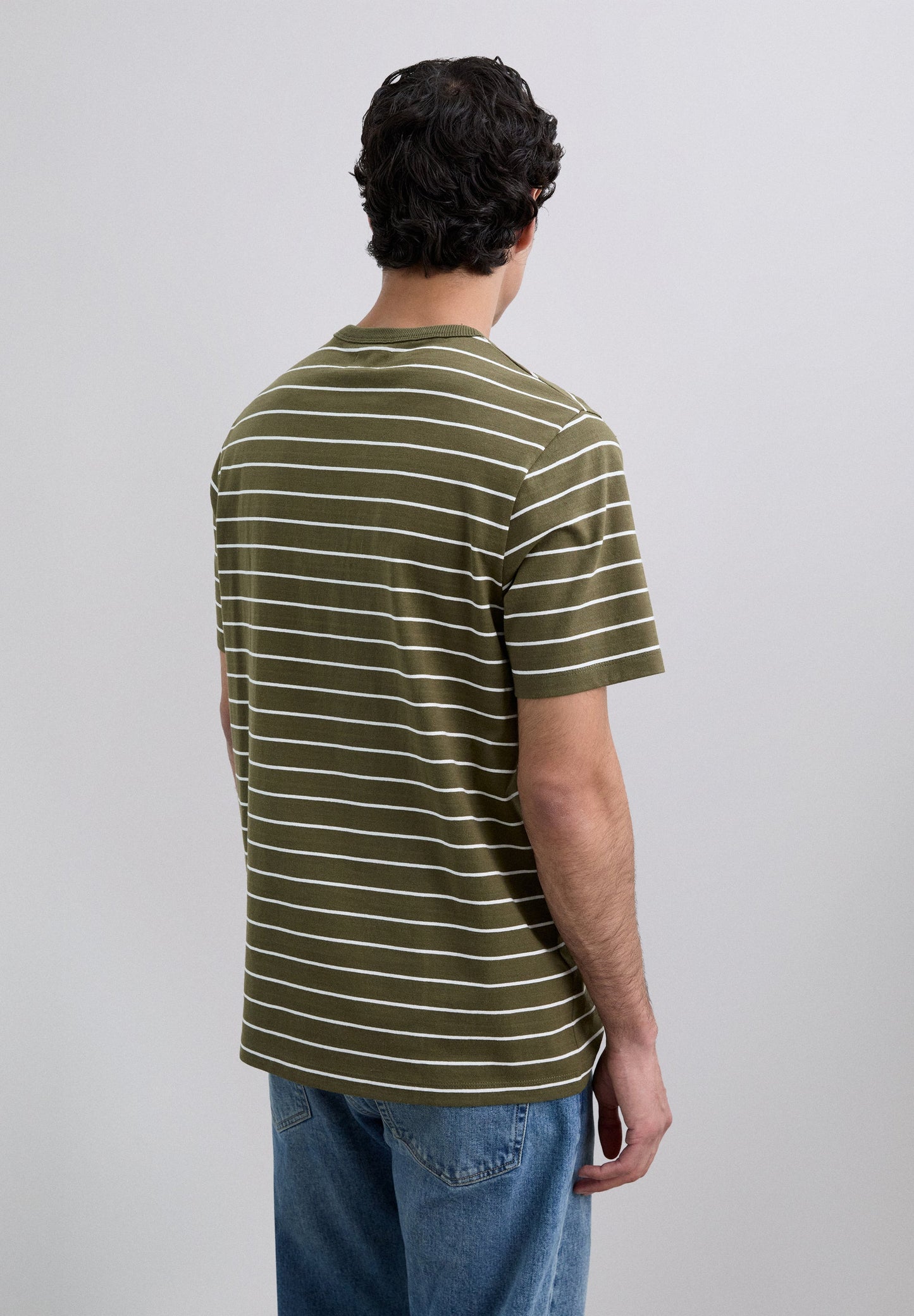 CAMISETA ESTAMPADA RAYAS LOGO