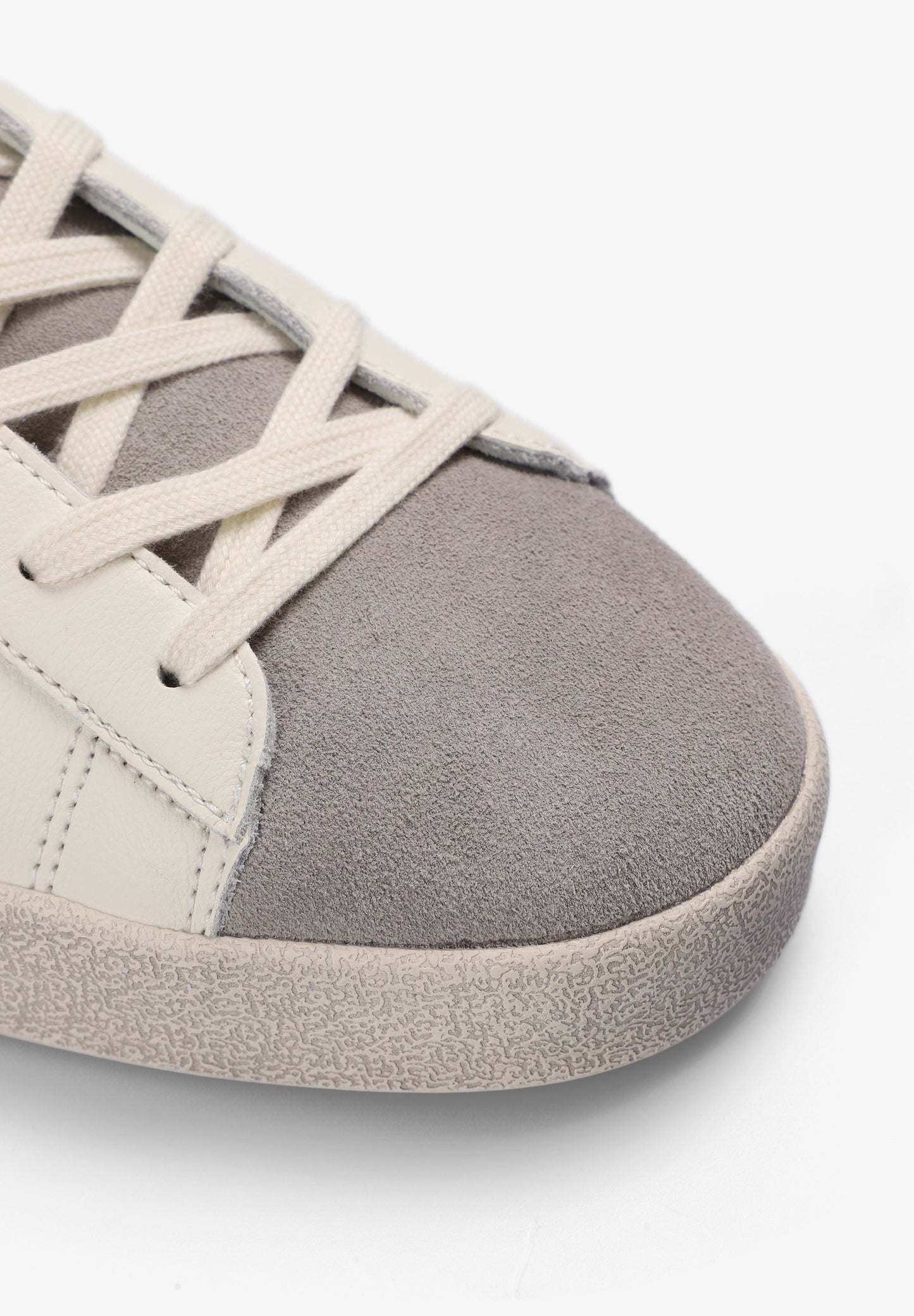 SNEAKERS CALAVERA PIEL