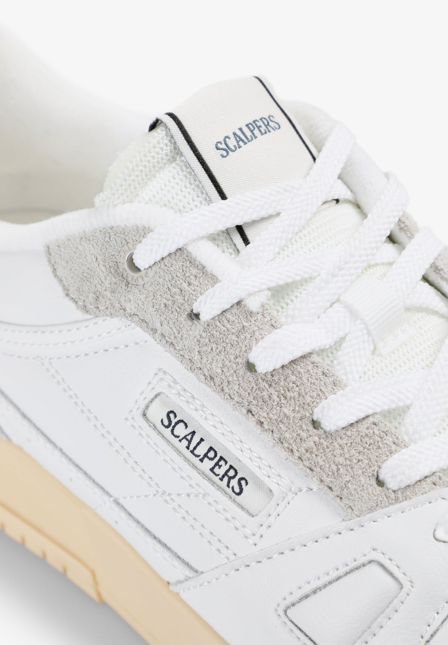 SNEAKERS CALAVERA PIEL