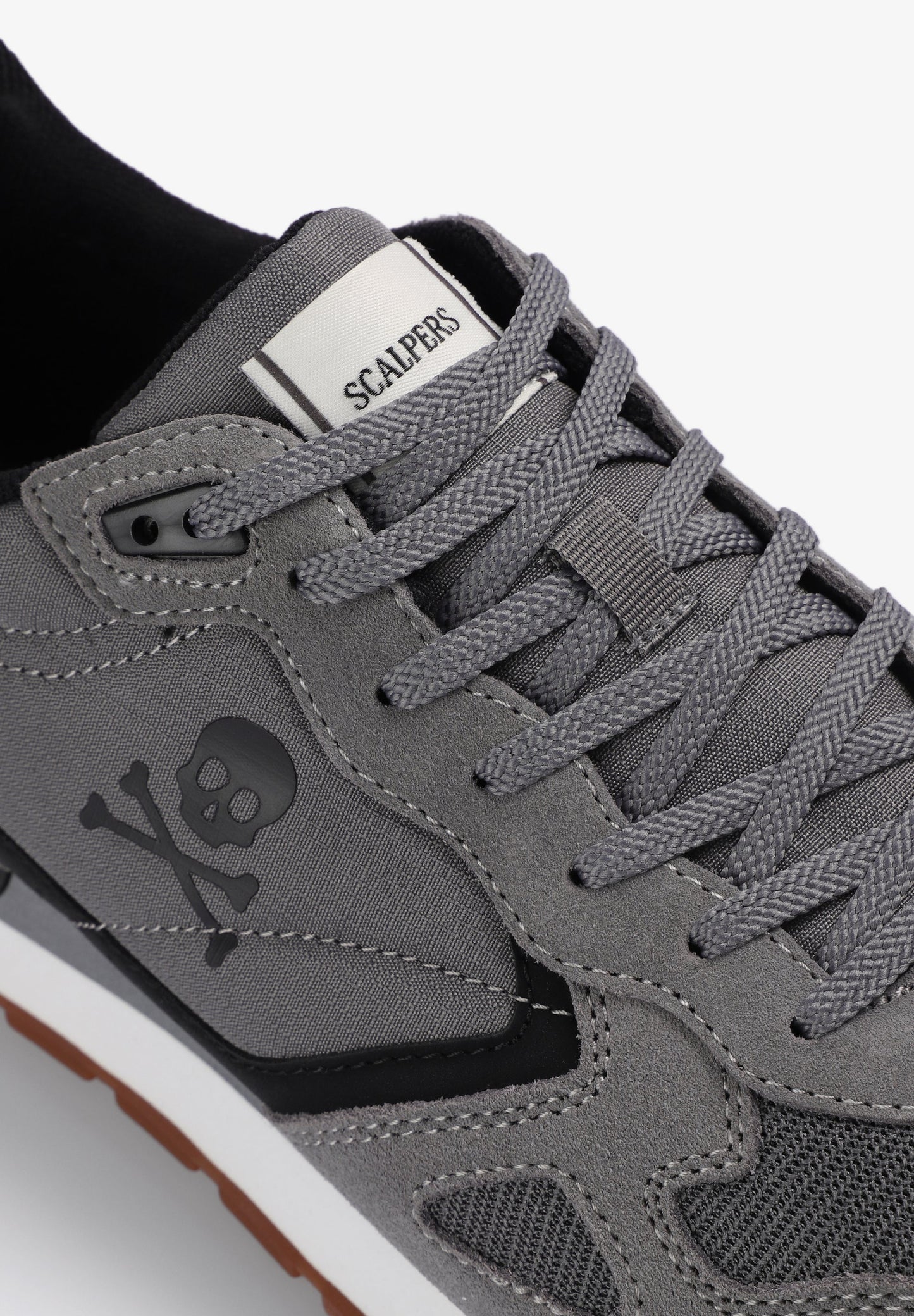 SNEAKERS PIEL CALAVERA