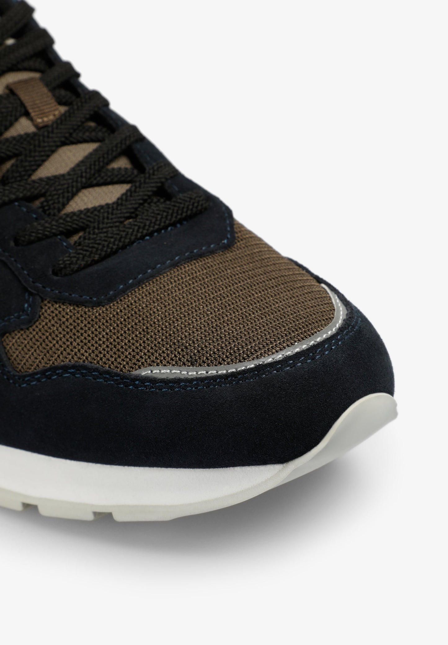 SNEAKERS PIEL CALAVERA