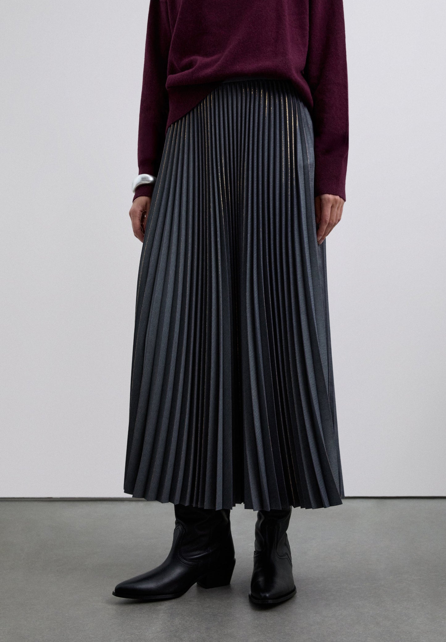 FALDA PLISADA DETALLES LUREX