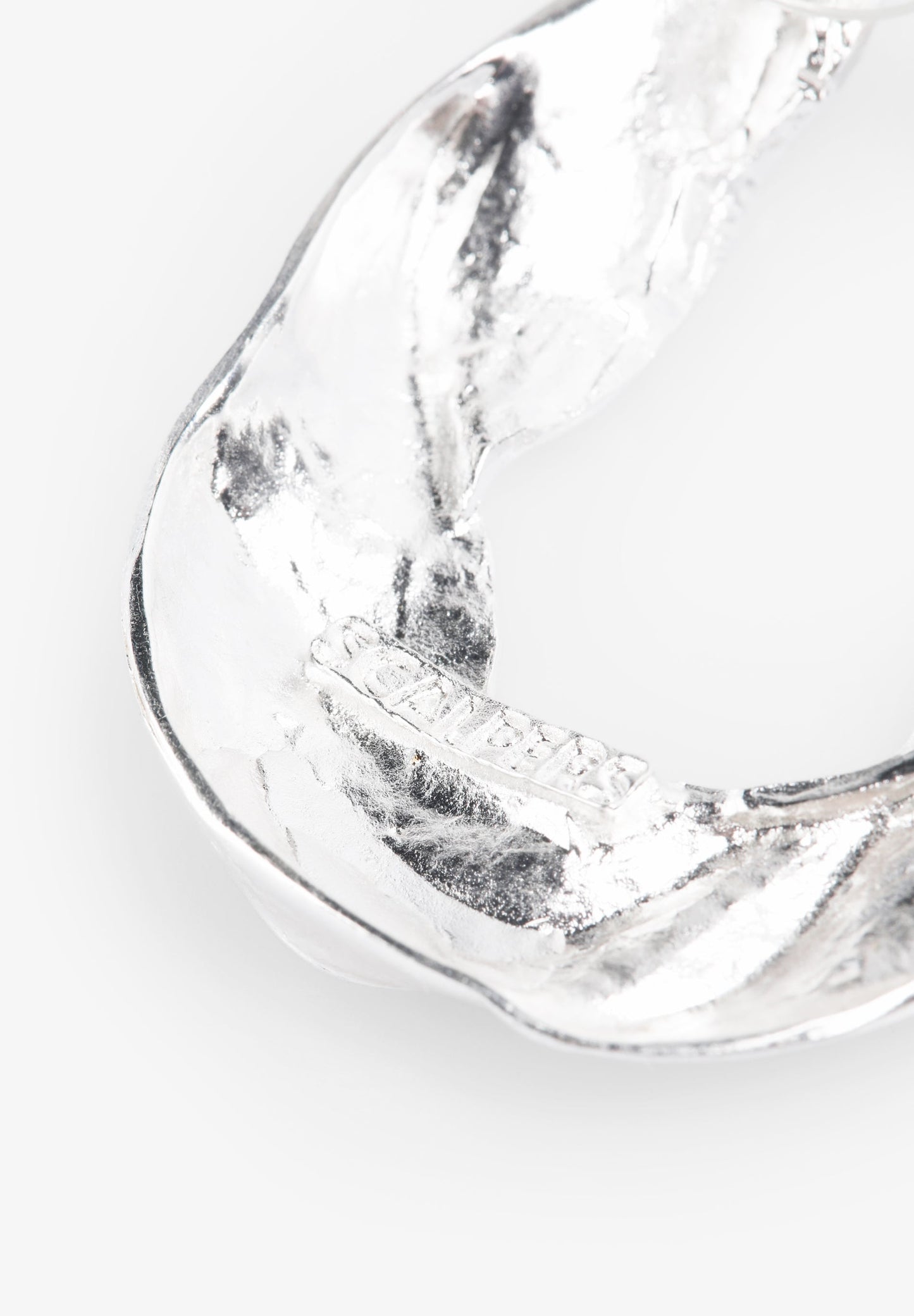 PENDIENTES PLATA LOGO