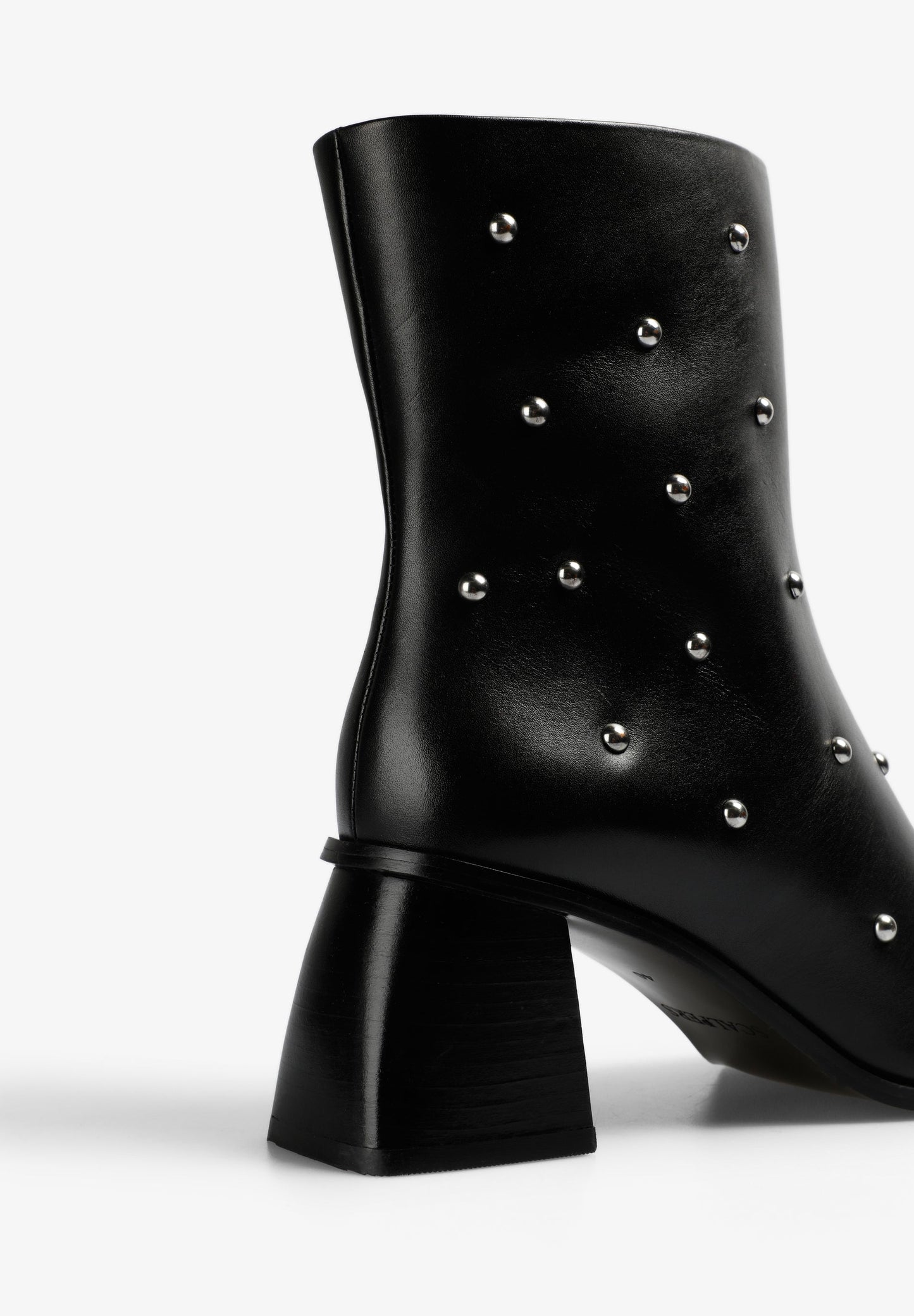 BOTÍN TACÓN STUDS