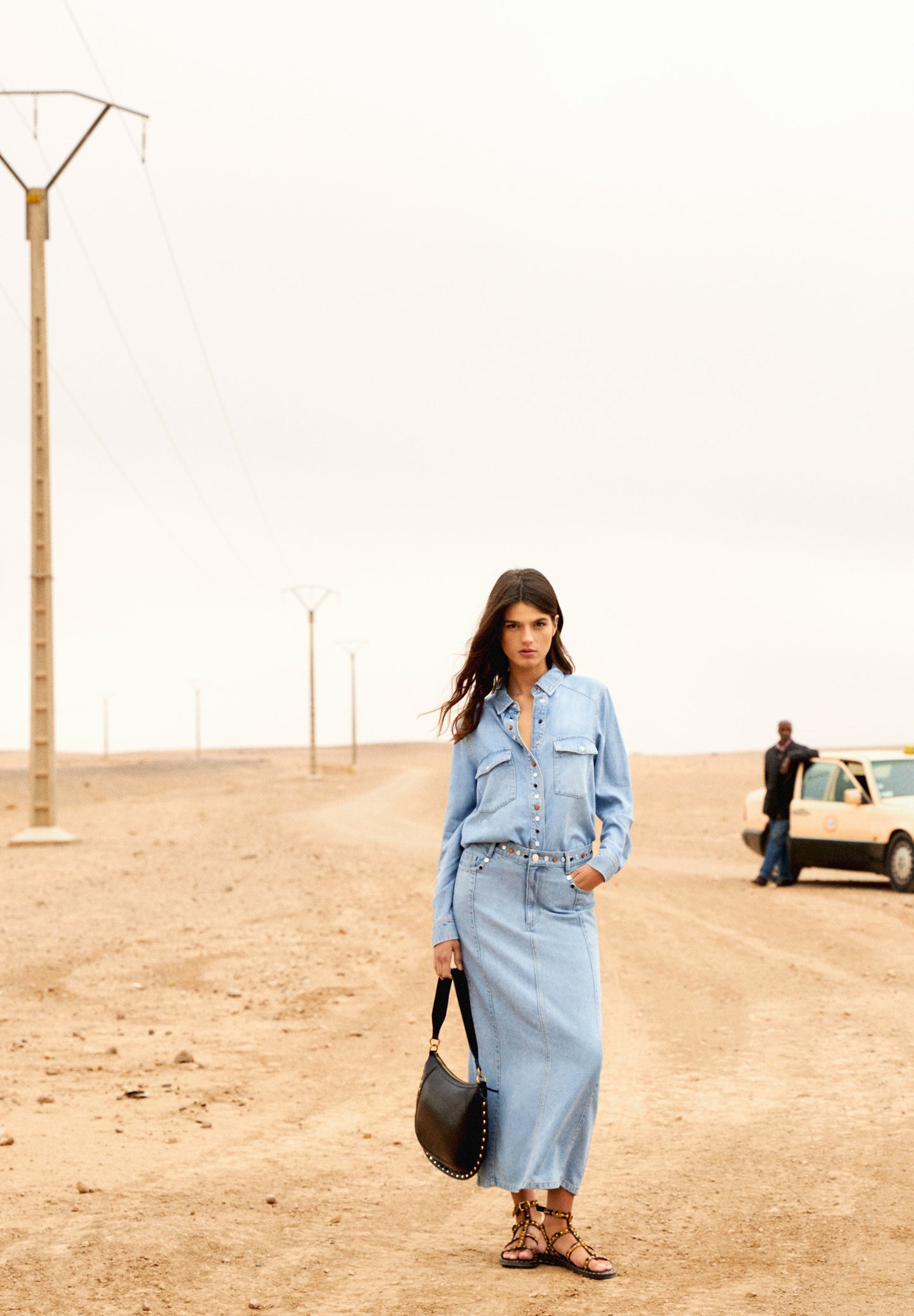 CAMISA DENIM TACHAS