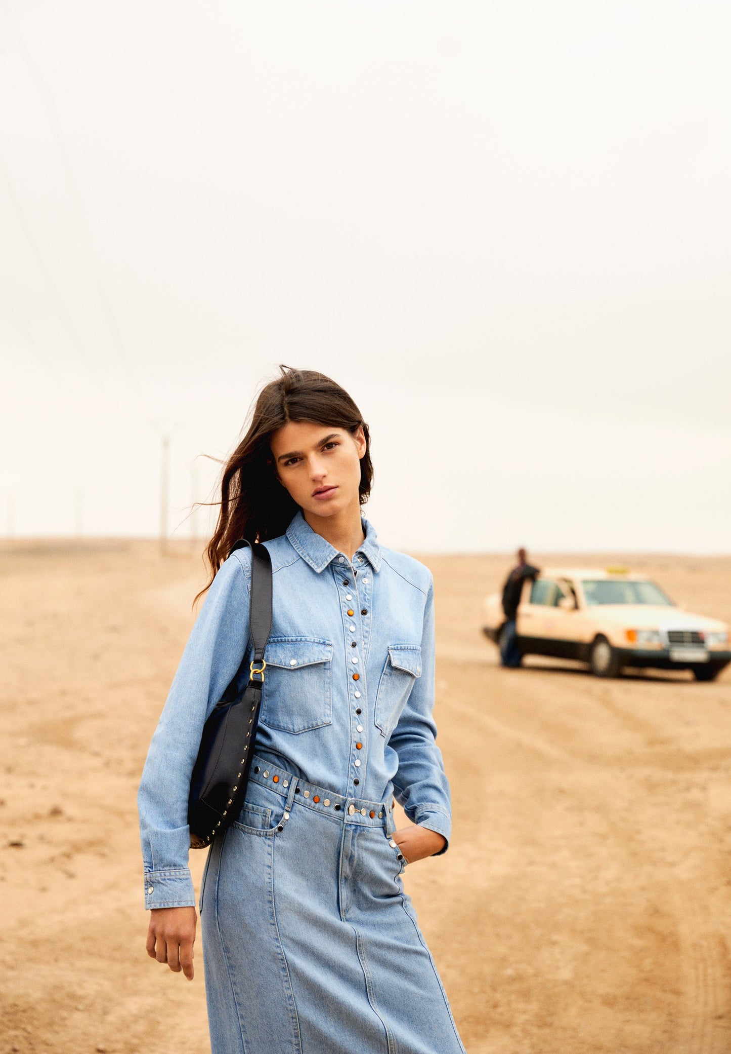 CAMISA DENIM TACHAS