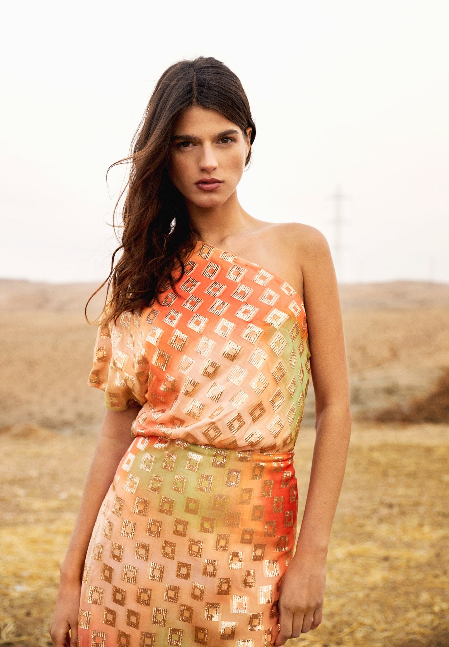 VESTIDO ASIMÉTRICO PRINT METALIZADO