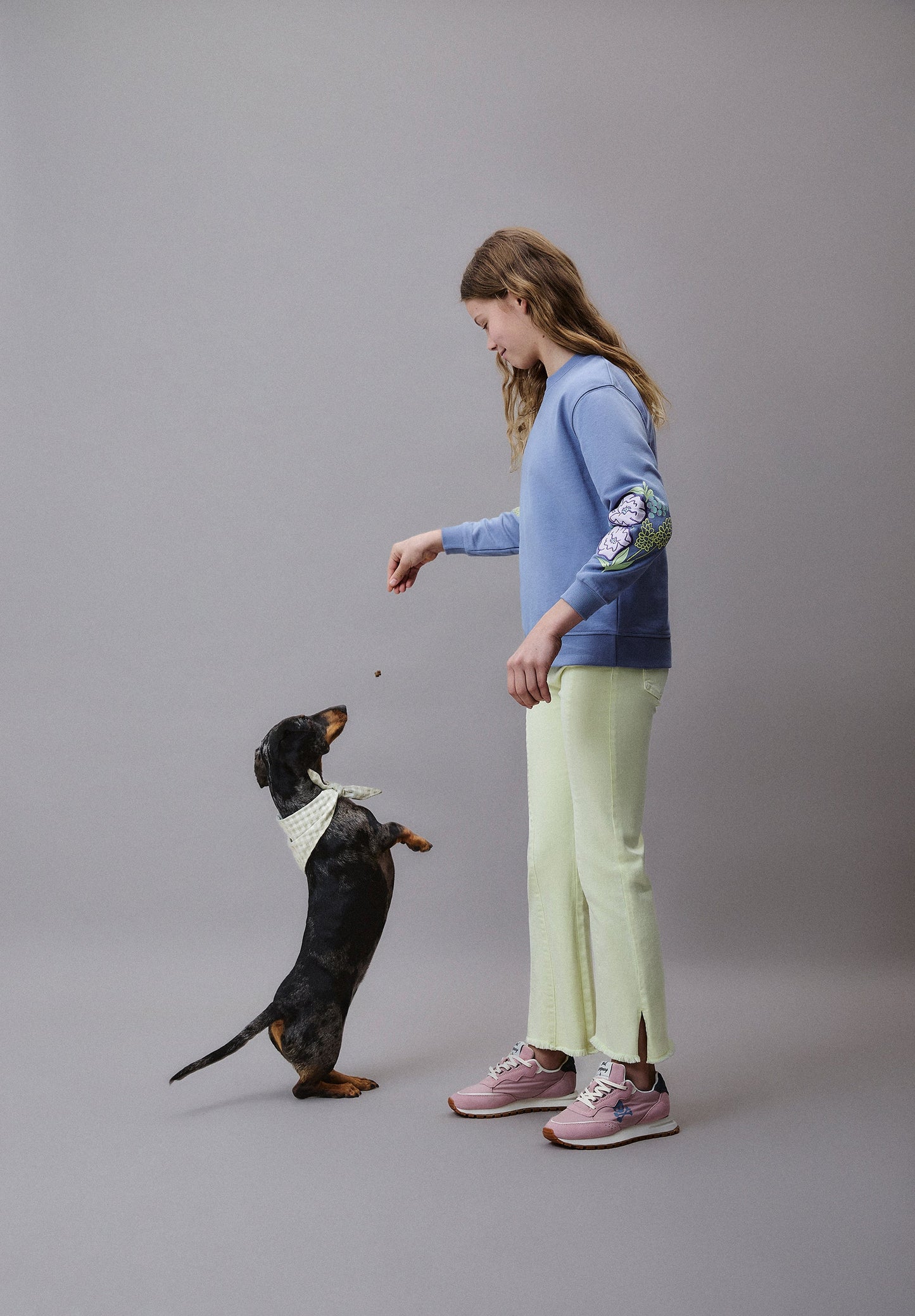 SNEAKERS CALAVERA SUELA PRONUNCIADA