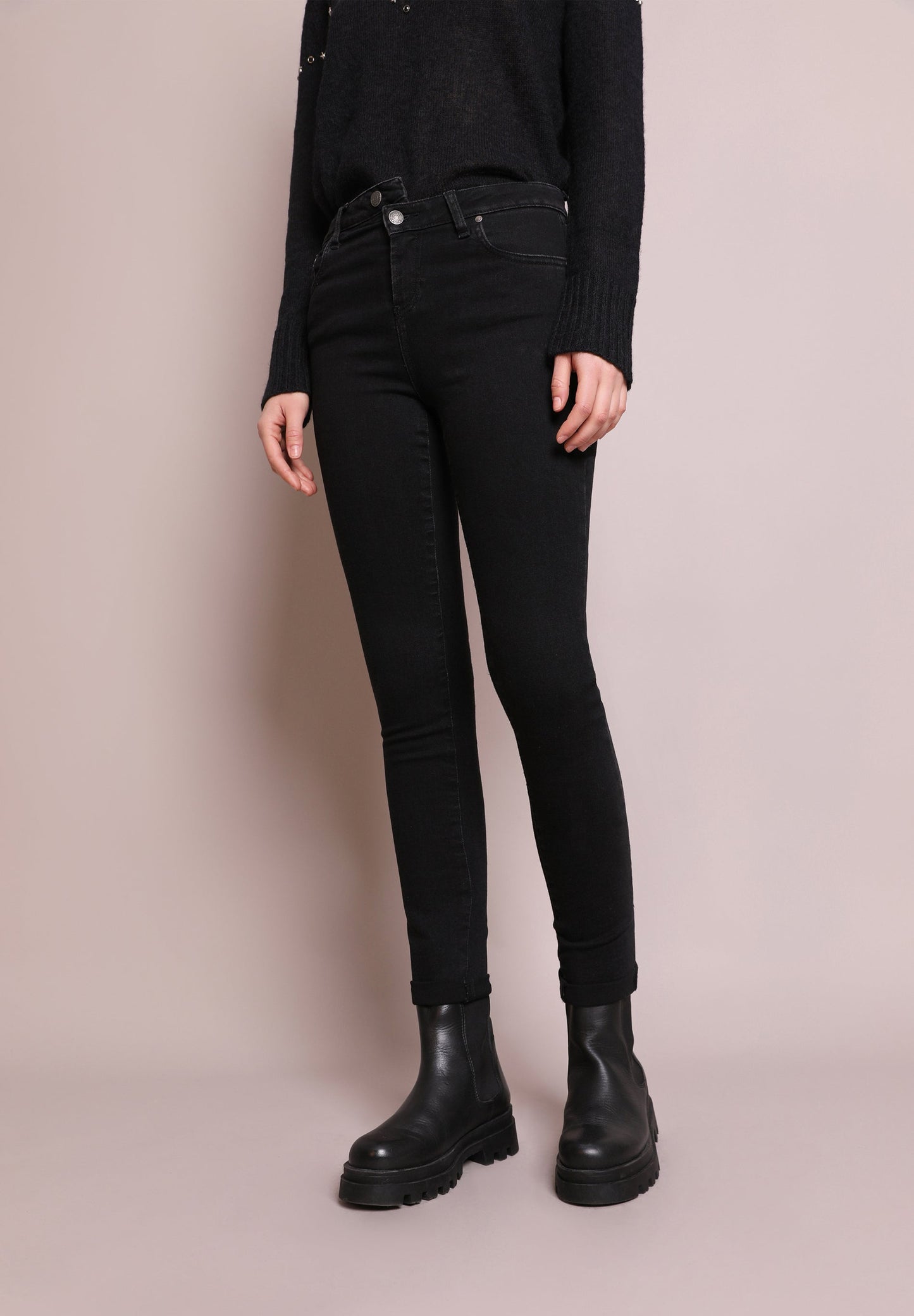 JEANS SKINNY BOTONES