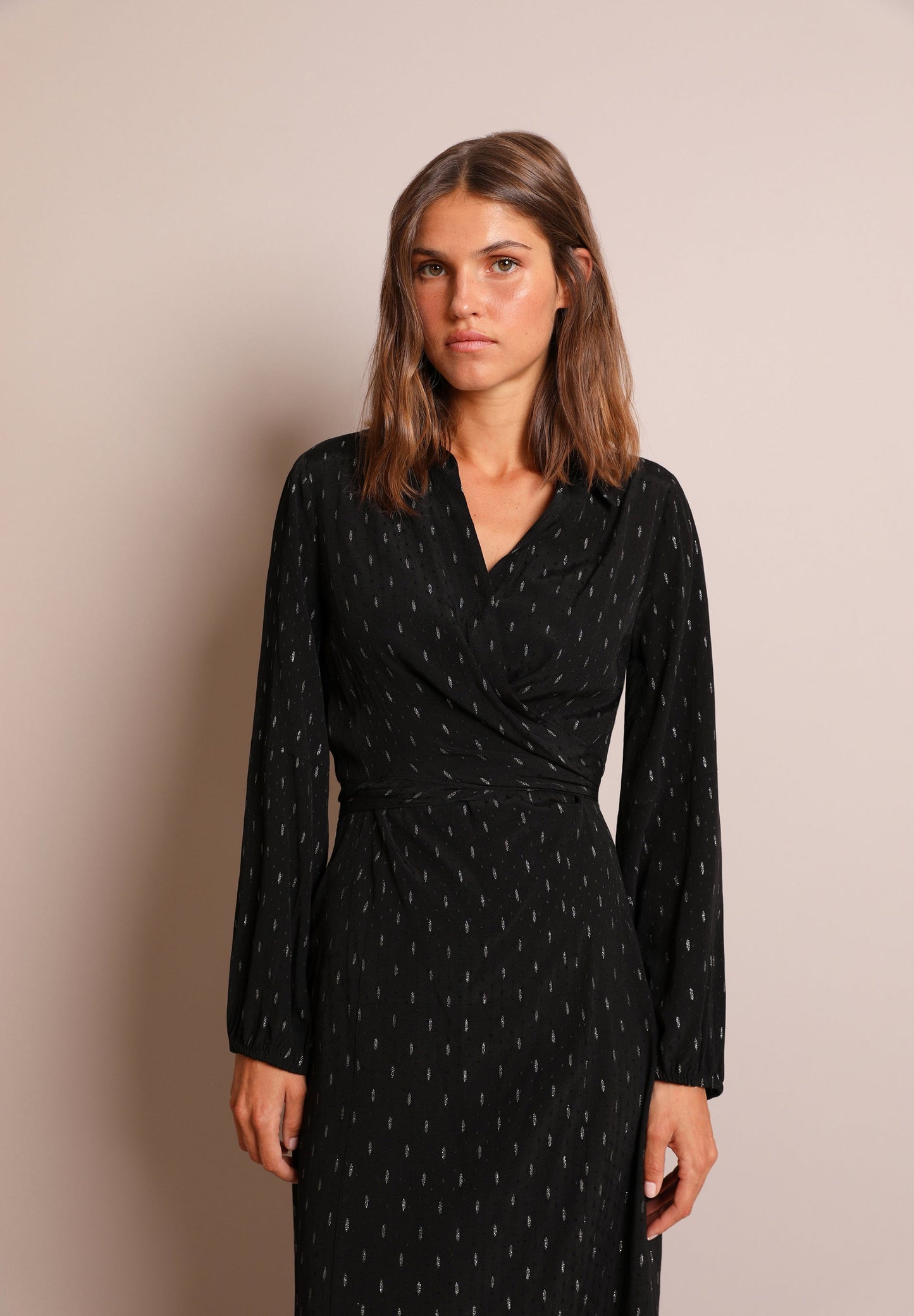 VESTIDO CRUZADO MOTIVOS
