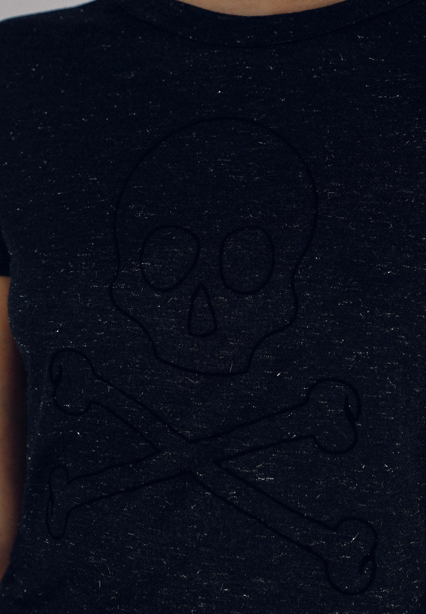 CAMISETA CALAVERA GRANDE FLOCADA