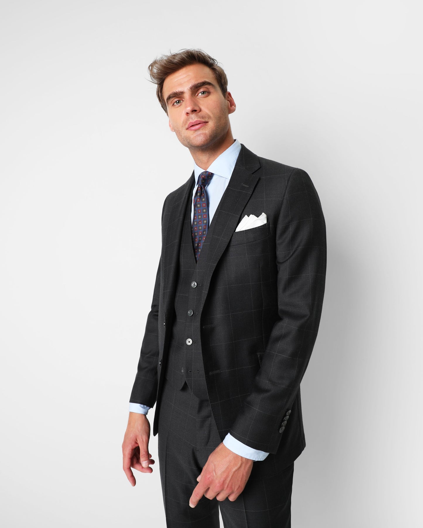 TRAJE TRES PIEZAS
