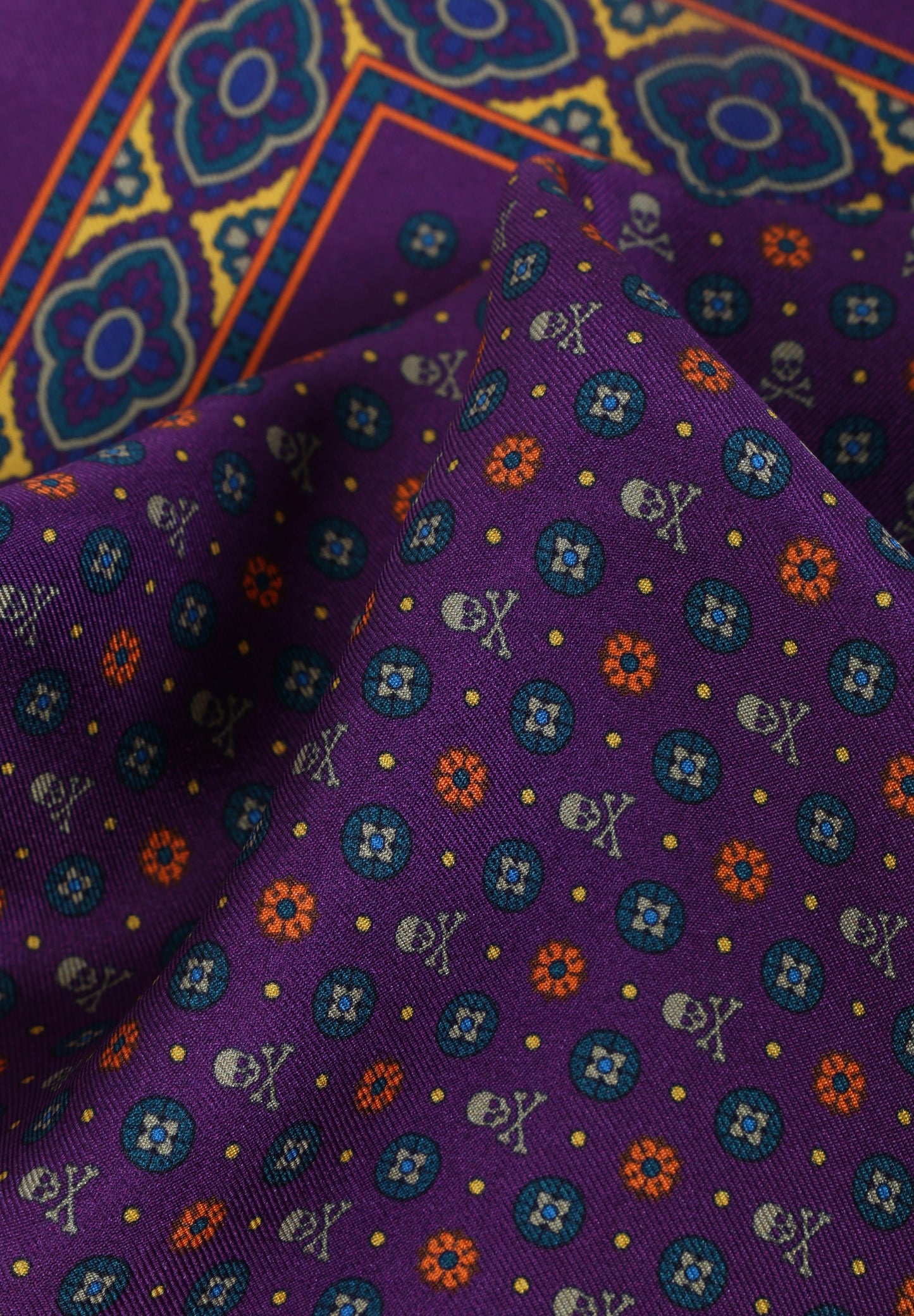 PAÑUELO PRINT CALAVERAS