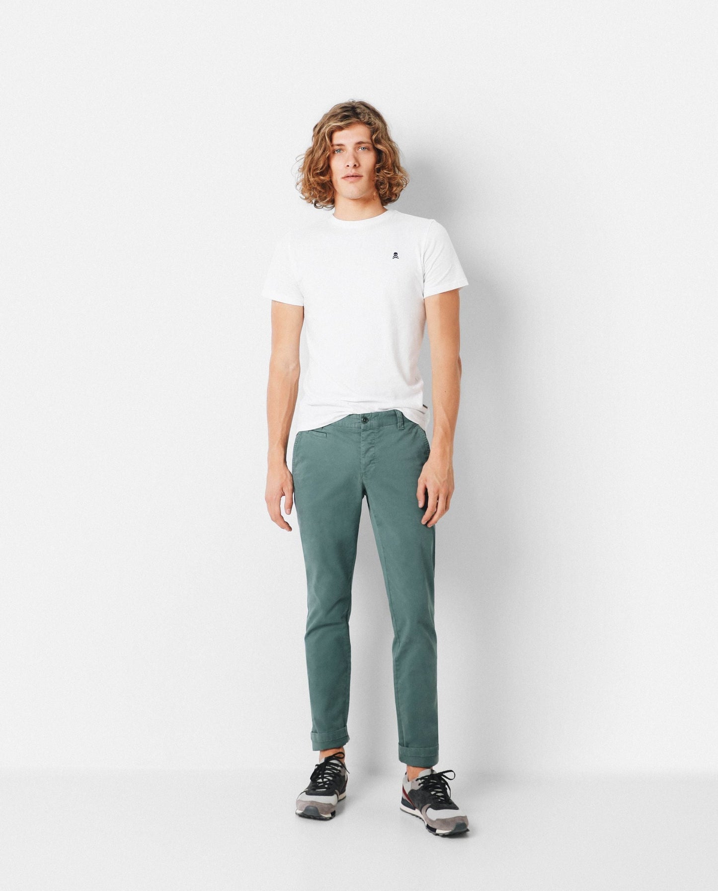 PANTALÓN CHINO BÁSICO