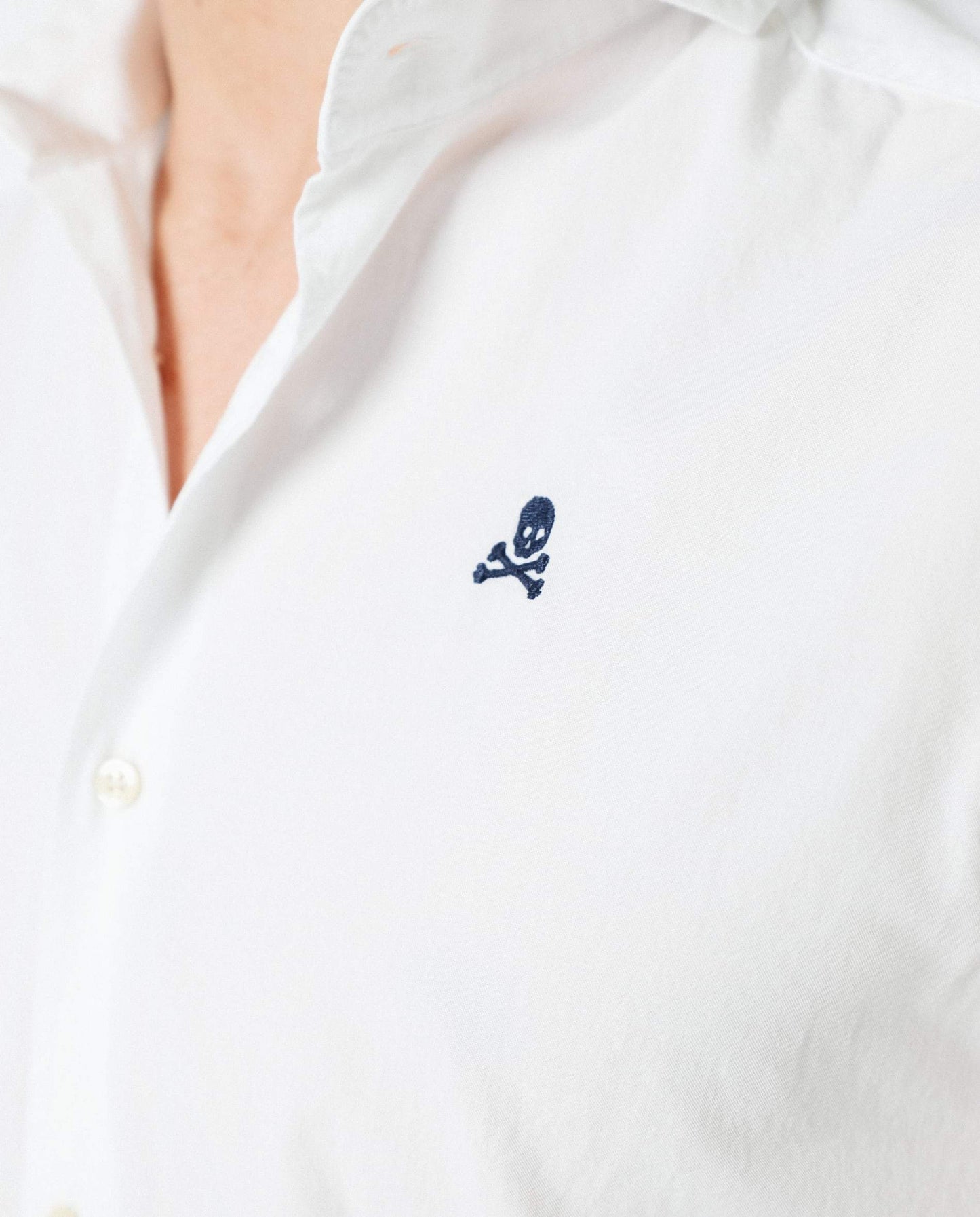 CAMISA BÁSICA CALAVERA