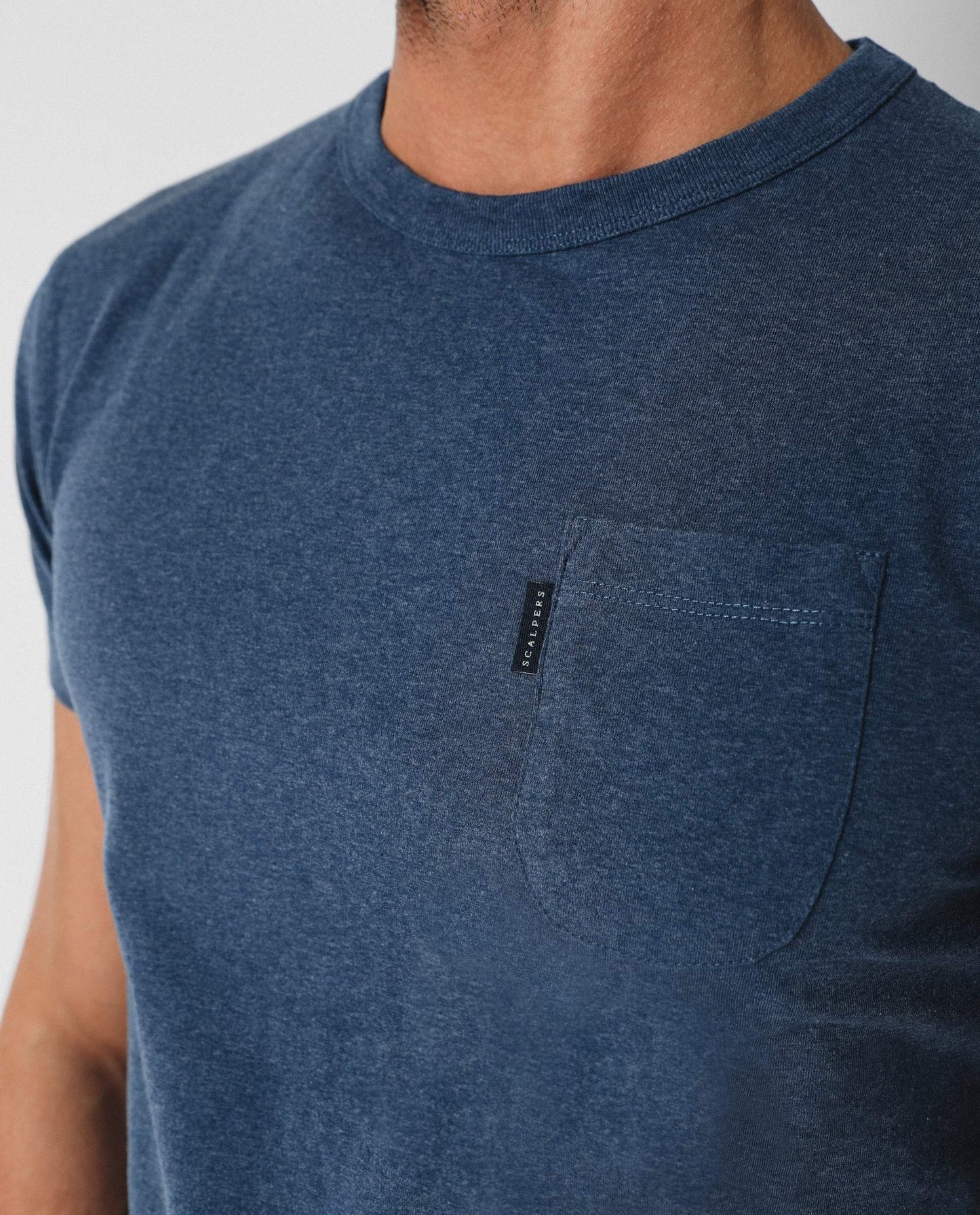 CAMISETA BÁSICA BOLSILLO