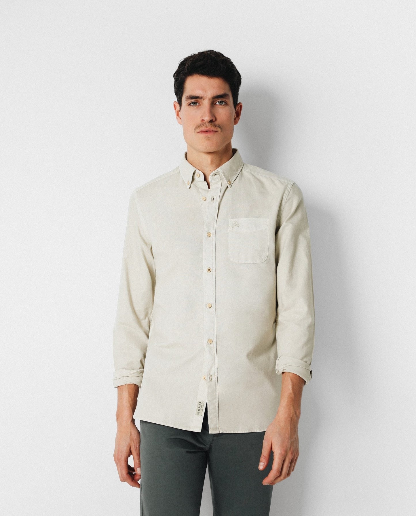 CAMISA CUELLO BOTONES CALAVERA