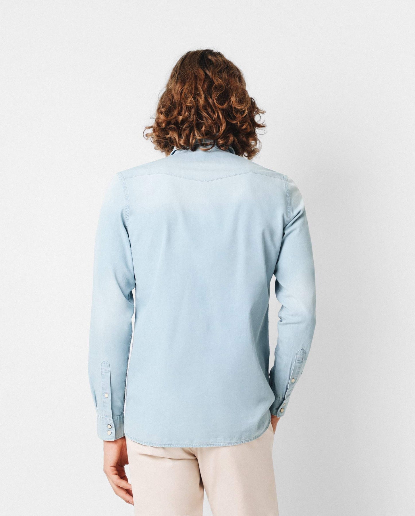 CAMISA DENIM BOLSILLOS TAPETA
