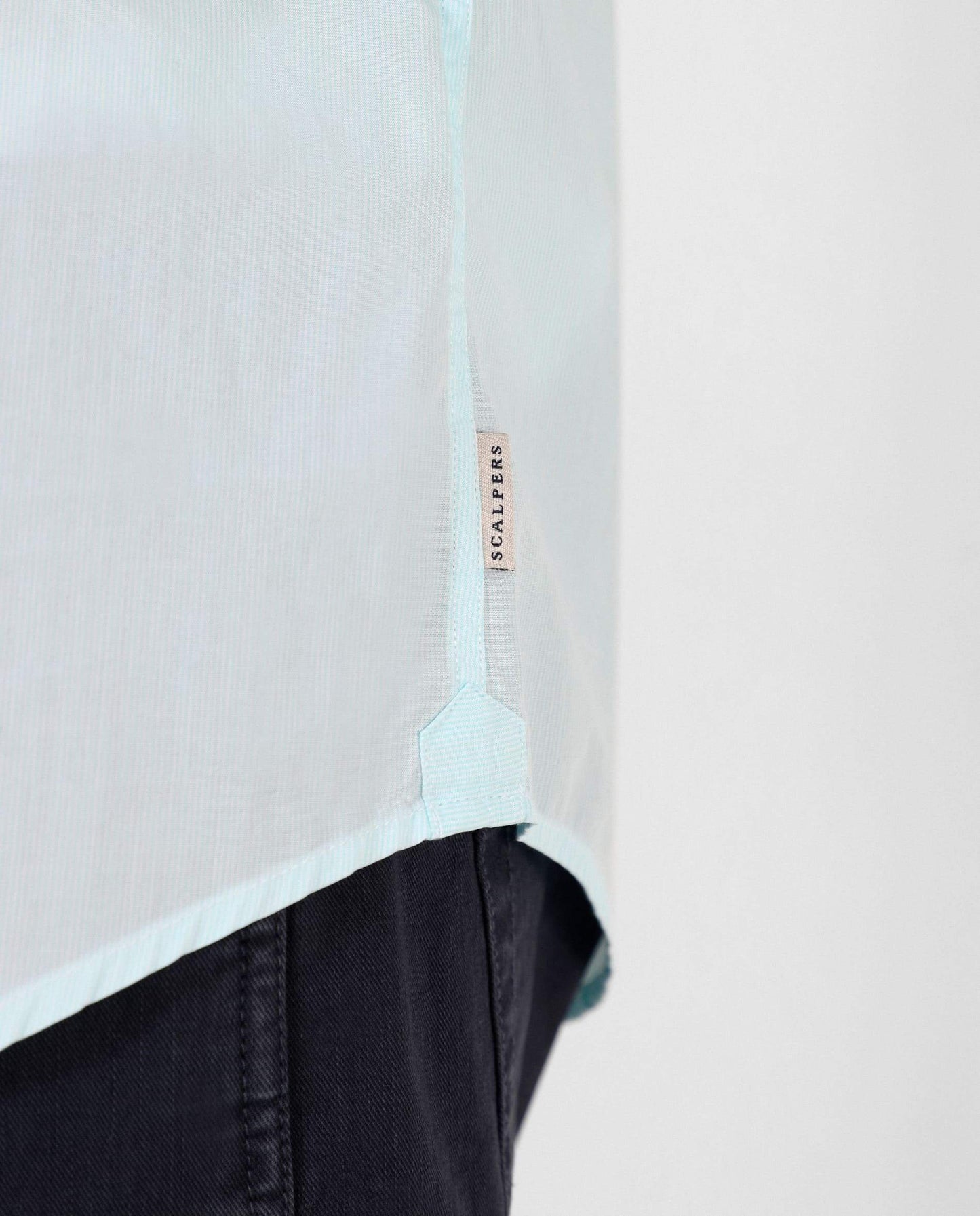 CAMISA CALAVERA CONTRASTE