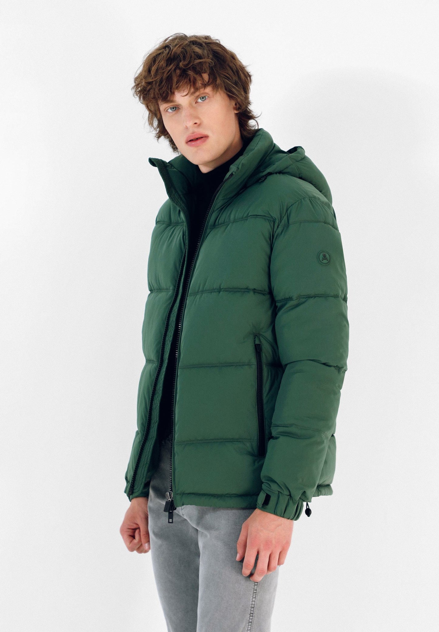 CHAQUETA ACOLCHADA CAPUCHA DESMONTABLE