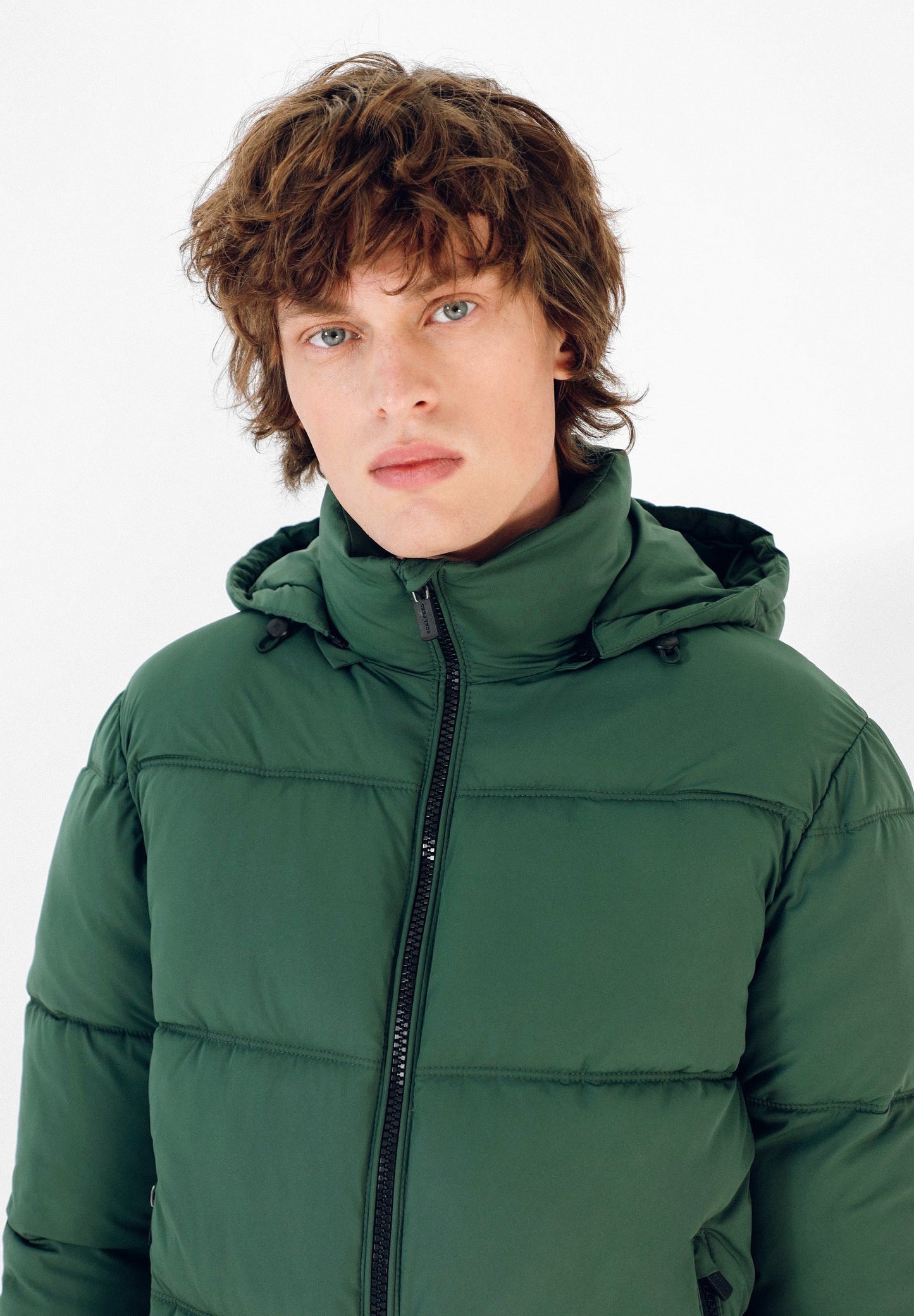 CHAQUETA ACOLCHADA CAPUCHA DESMONTABLE
