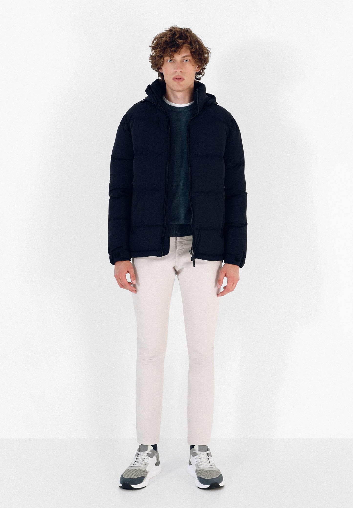 CHAQUETA ACOLCHADA CAPUCHA DESMONTABLE