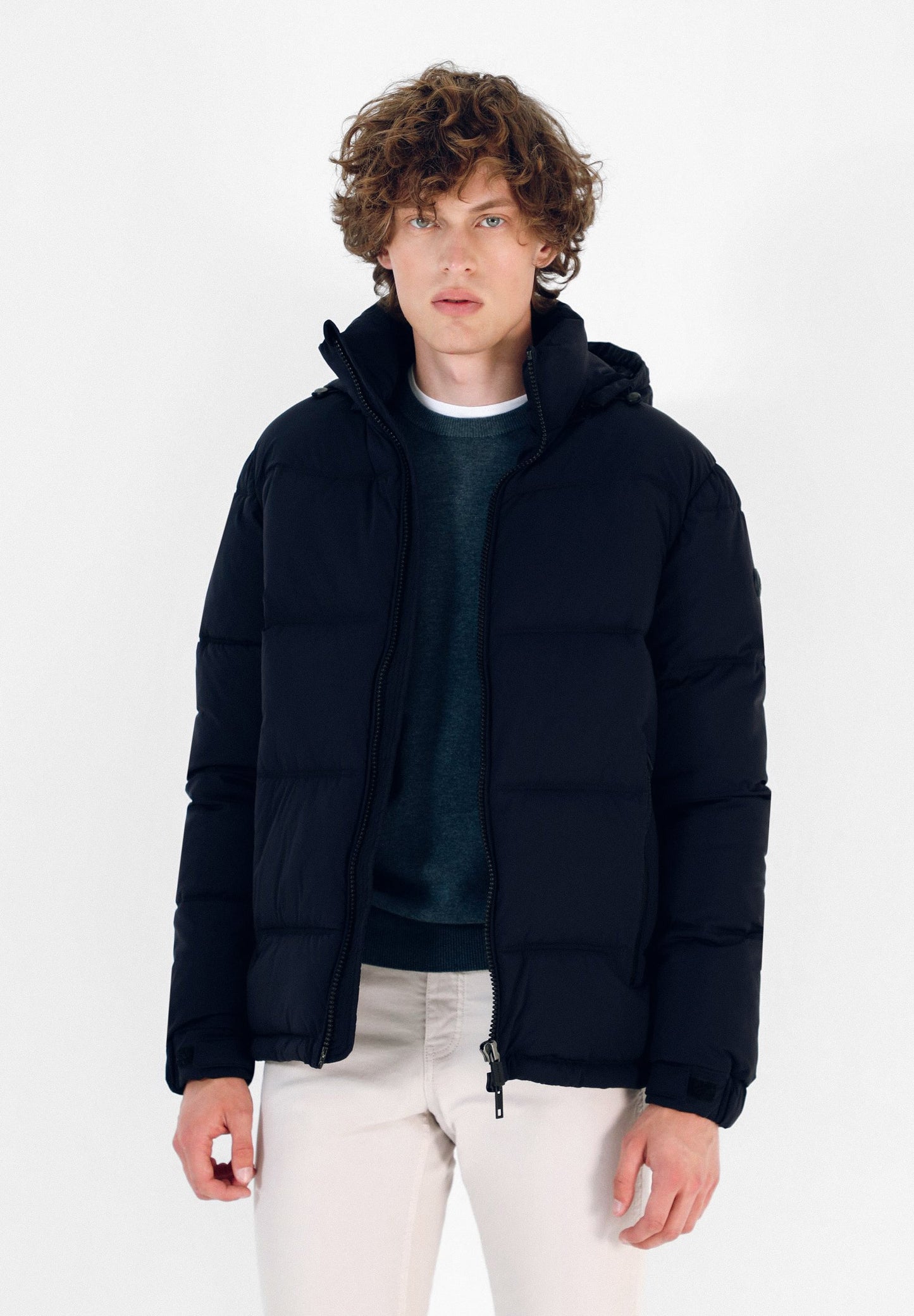 CHAQUETA ACOLCHADA CAPUCHA DESMONTABLE