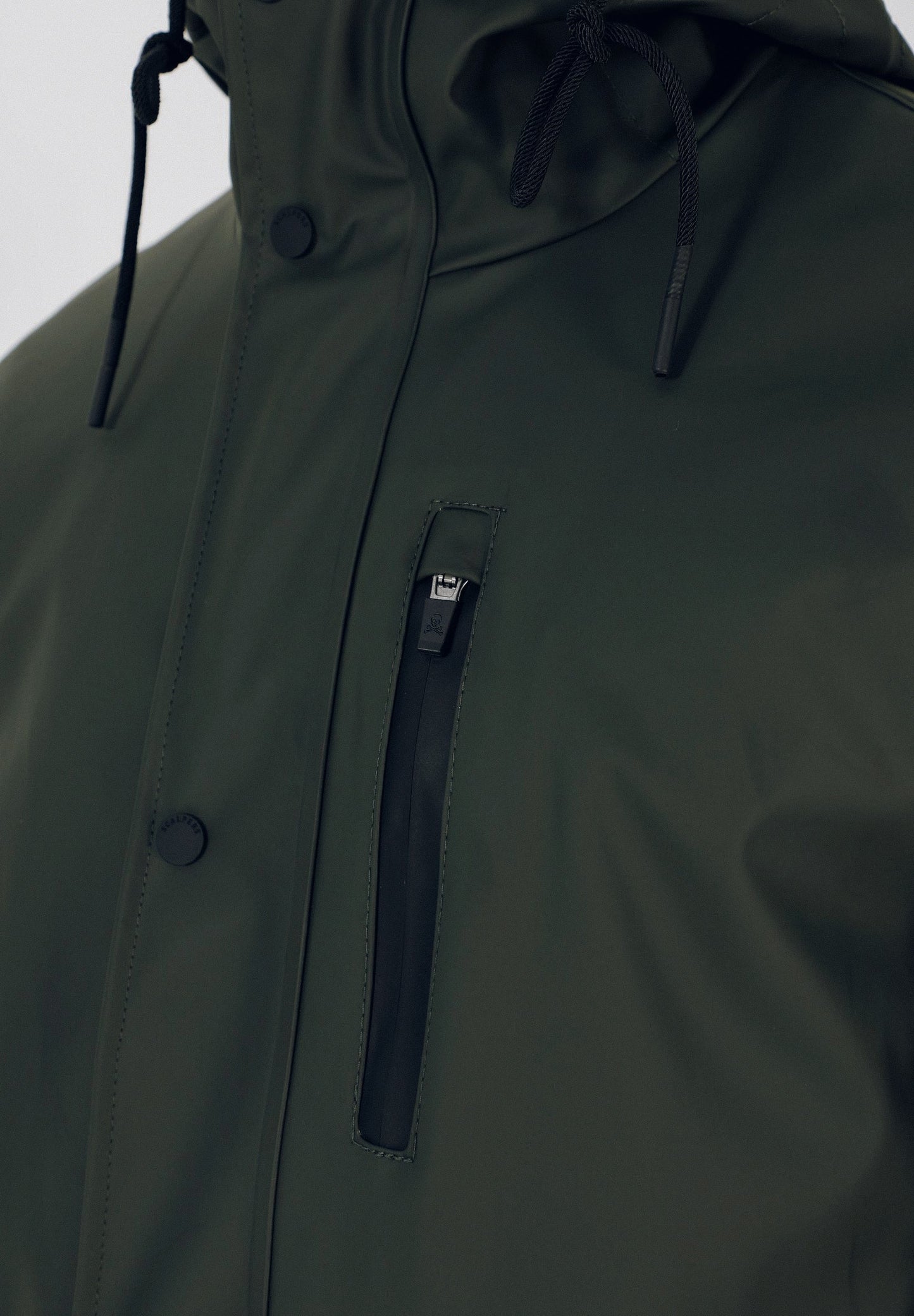 CHAQUETÓN IMPERMEABLE
