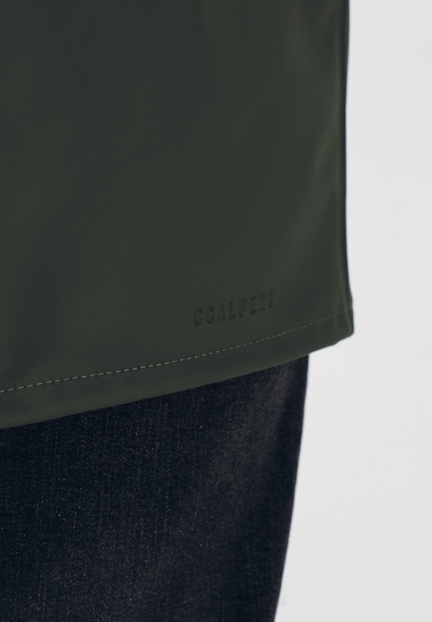 CHAQUETÓN IMPERMEABLE