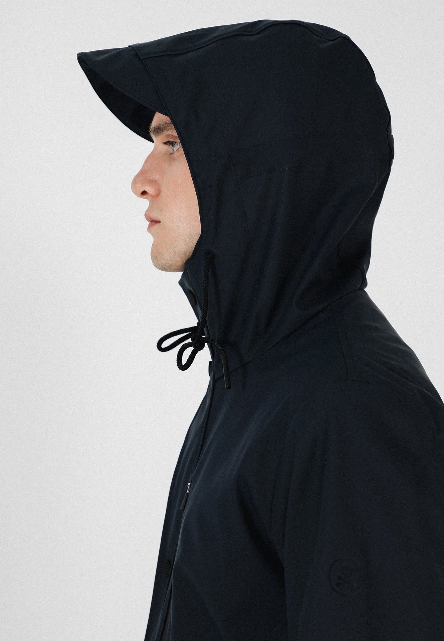 CHAQUETÓN IMPERMEABLE