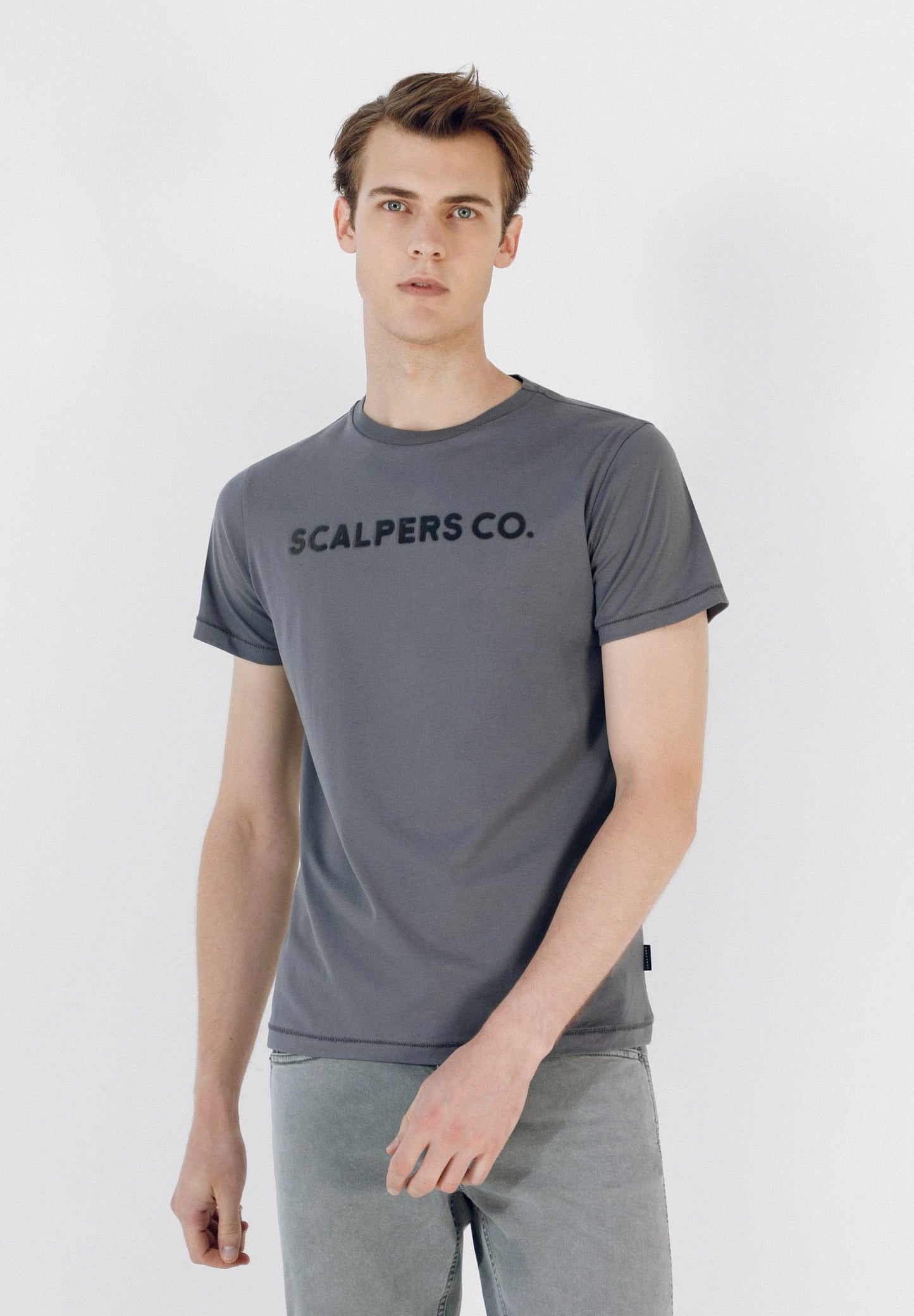 CAMISETA LOGO FLOCADO