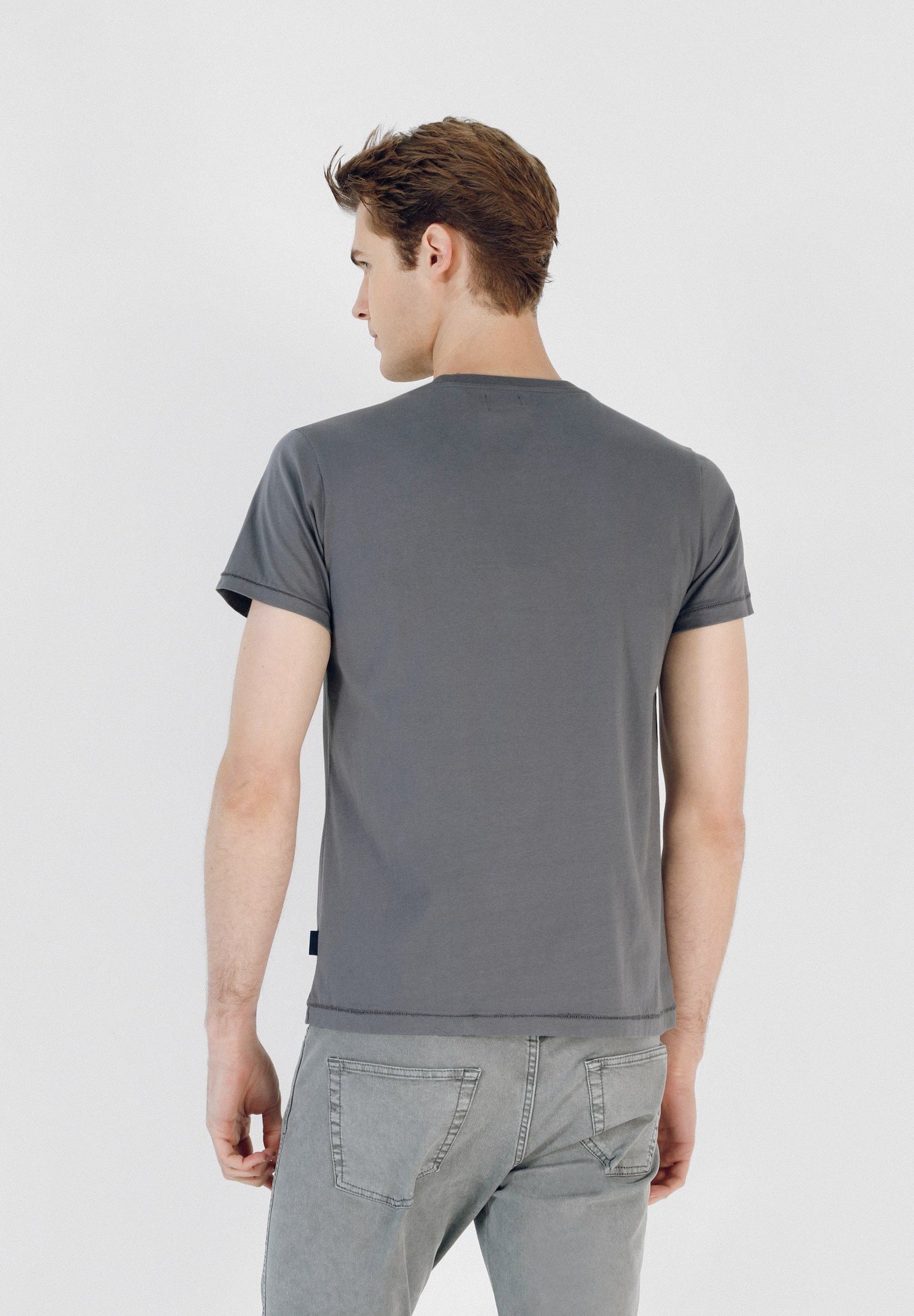 CAMISETA LOGO FLOCADO