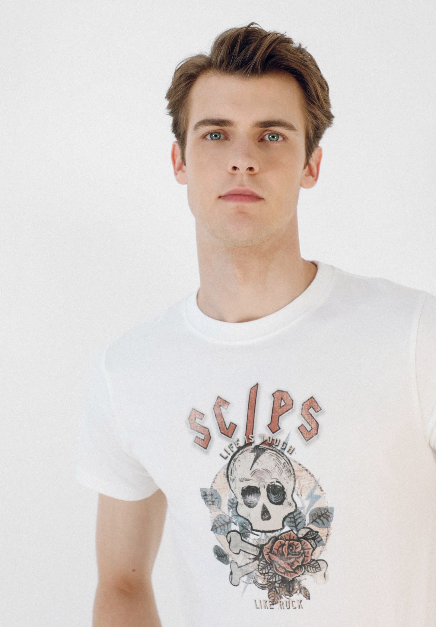 CAMISETA CALAVERA ROSAS