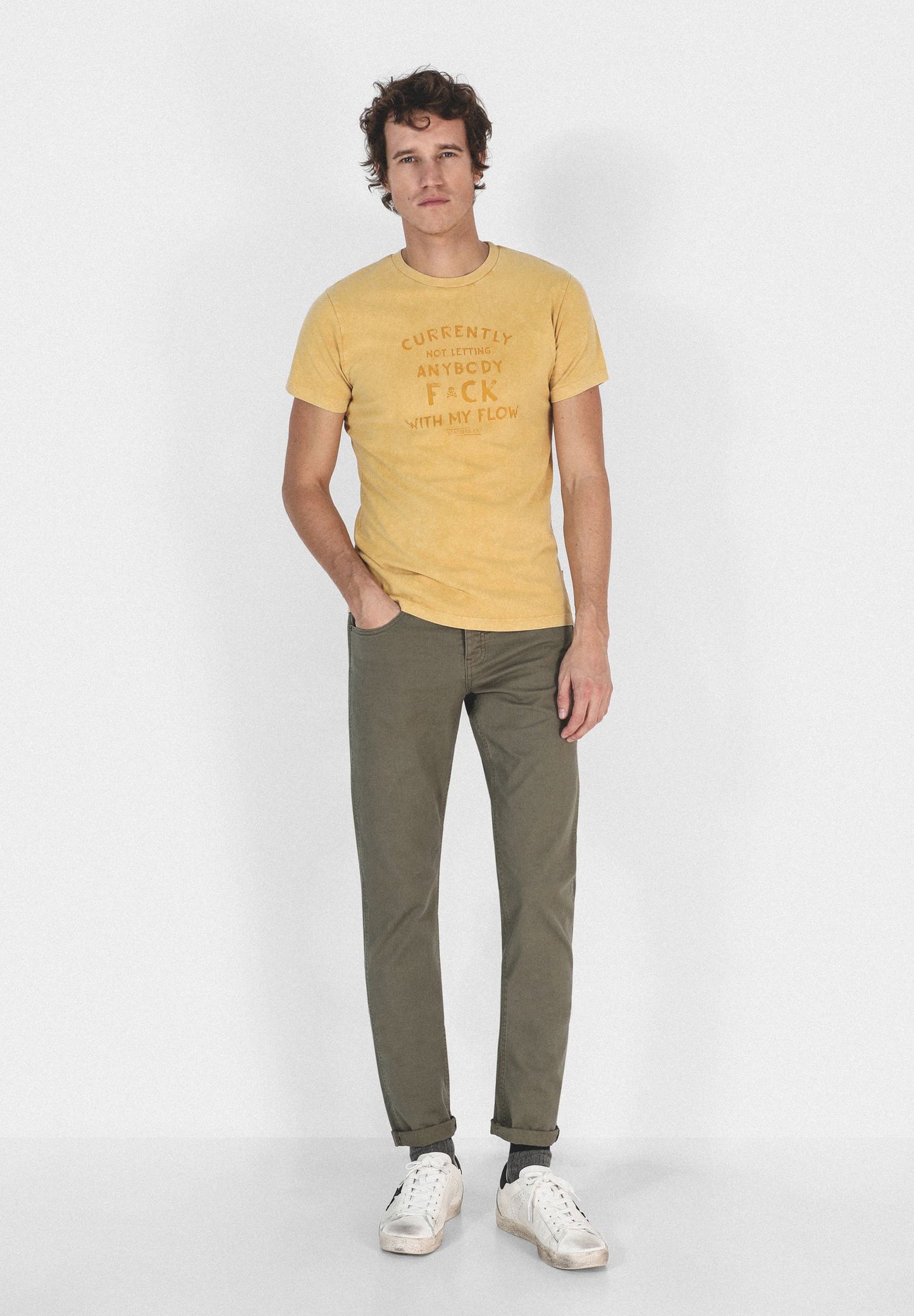 CAMISETA LAVADA TEXTO