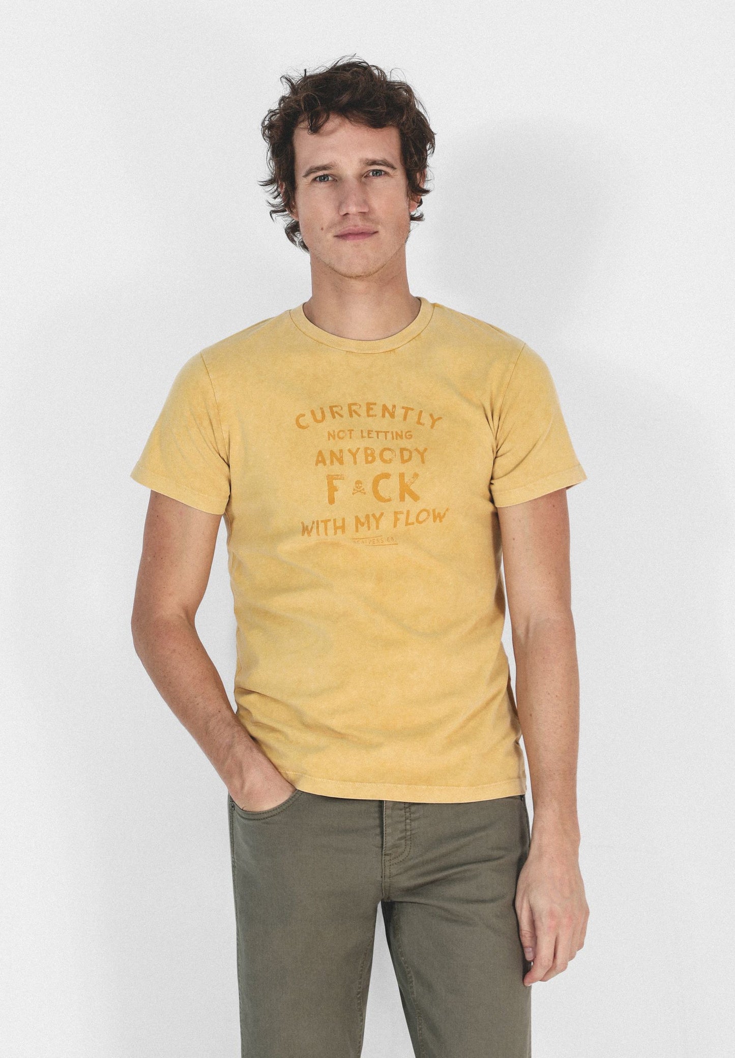 CAMISETA LAVADA TEXTO