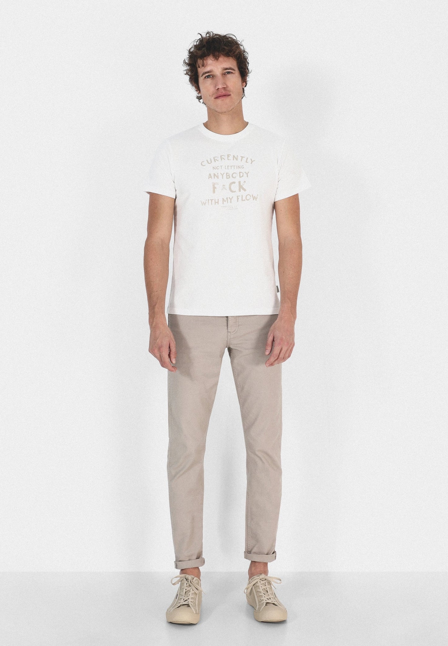 CAMISETA LAVADA TEXTO