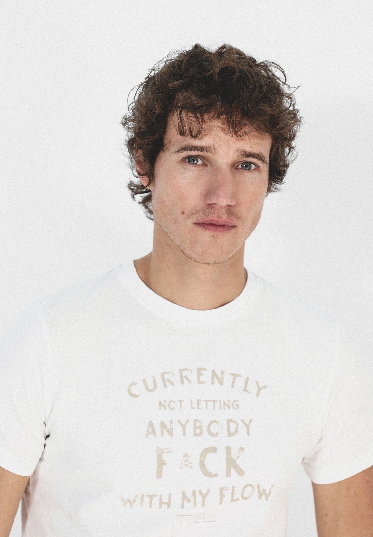 CAMISETA LAVADA TEXTO