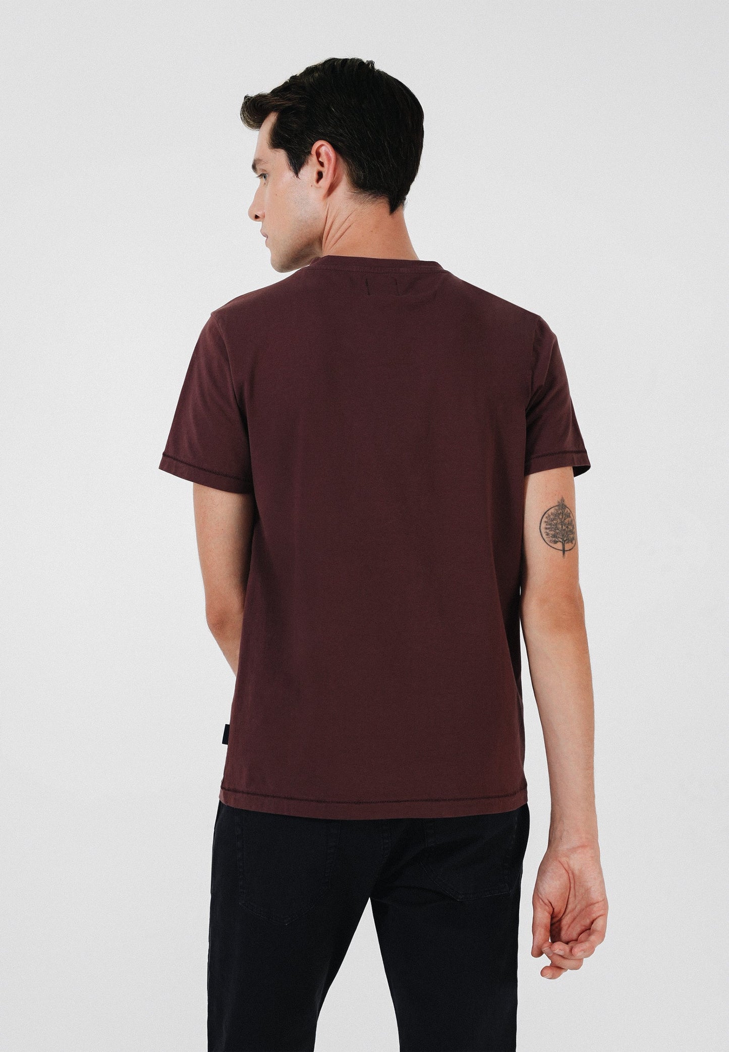 CAMISETA CALAVERA BORDADA DELANTERO