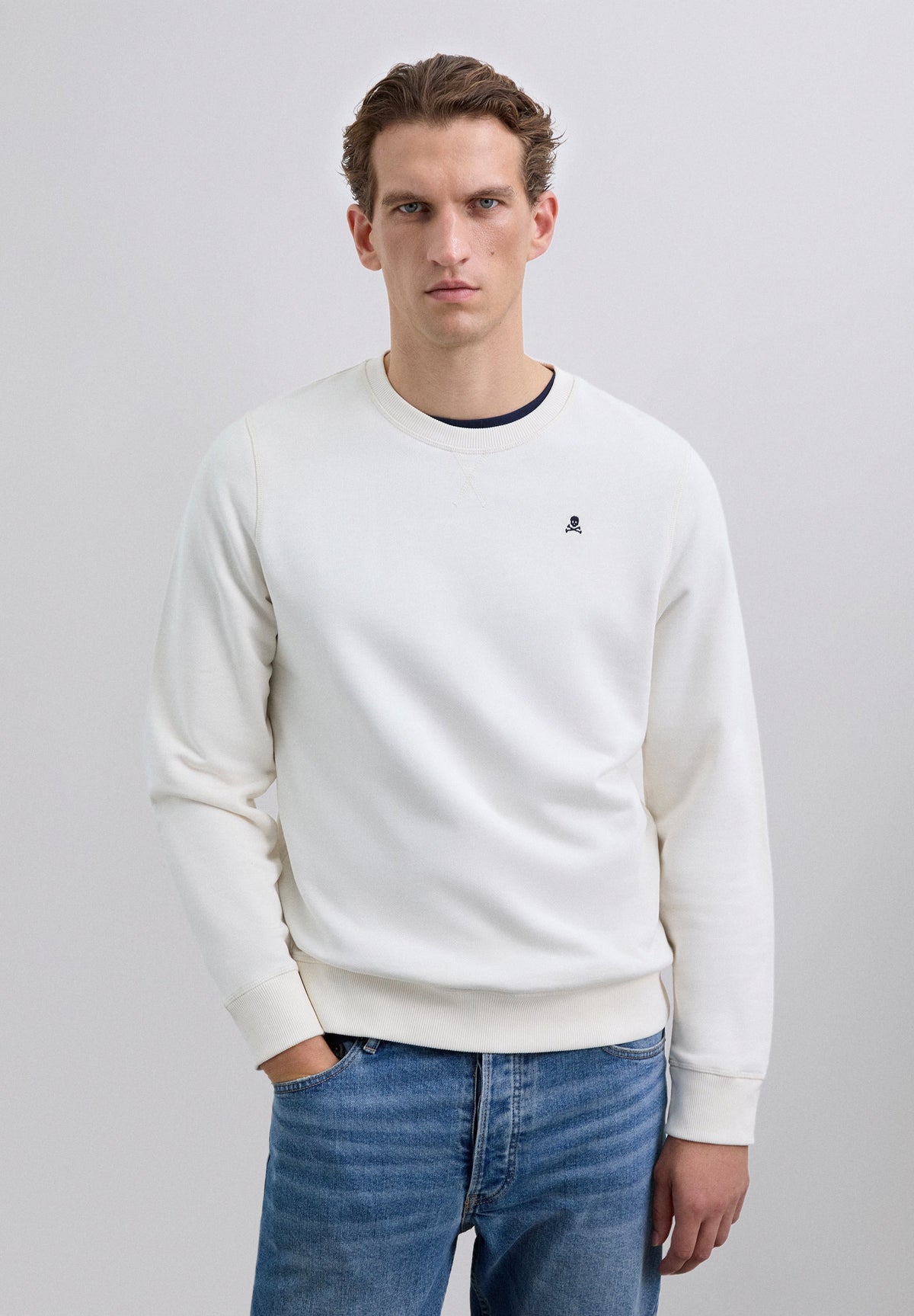 SUDADERA BÁSICA BORDADA CONTRASTE