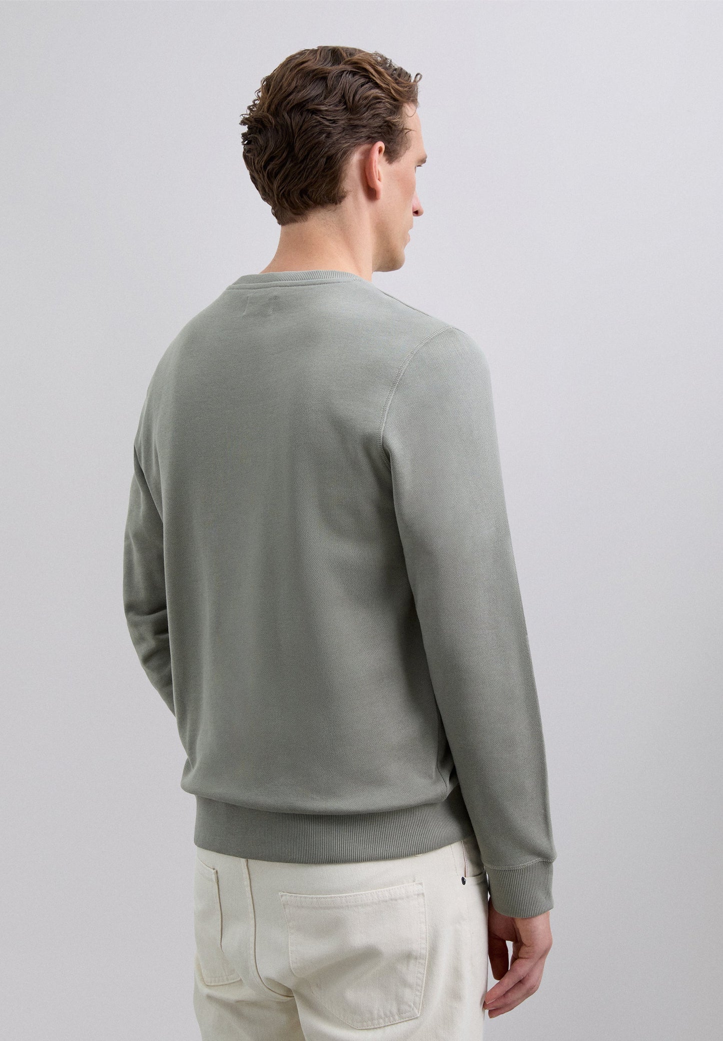 SUDADERA BÁSICA BORDADA CONTRASTE