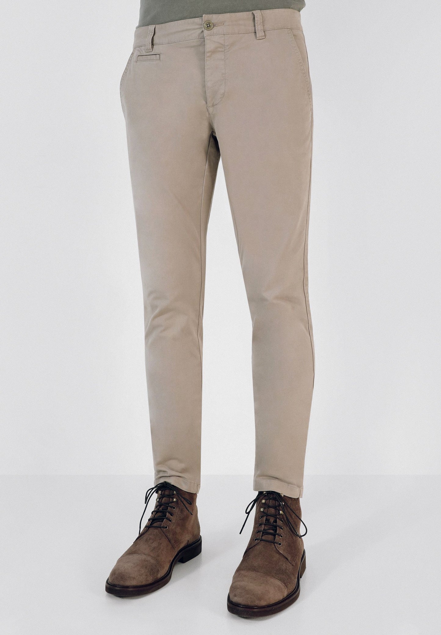 PANTALÓN CHINO CASUAL