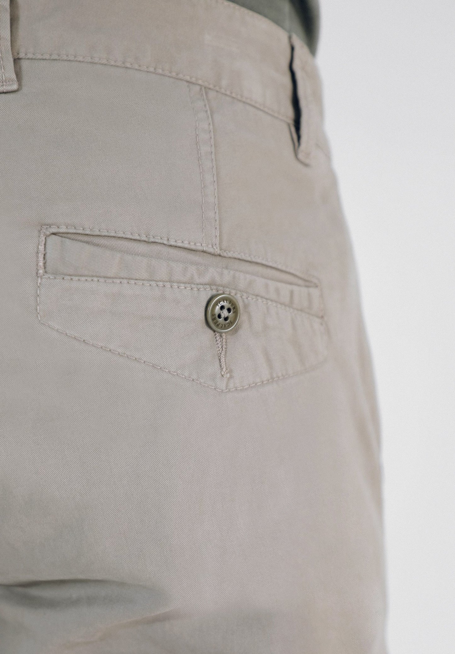 PANTALÓN CHINO CASUAL